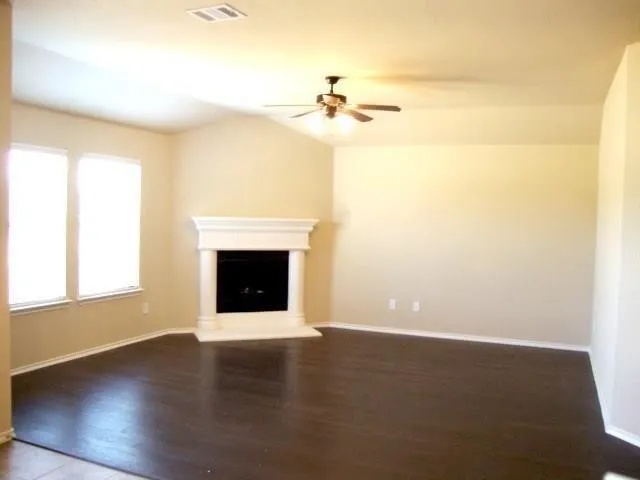 Single Family Residence For Rent in Collin County , 1008 Evers Drive, Mc Kinney, Texas 75071, 3 Bedroom, 2 Bathroom, 2 Garage spaces, 1,873 Sqft, built in 2011, mls#21386455, Real Estate Agent in Mc Kinney, Homes For Rent in Collin county, Homes For Rent in Mc Kinney, Realtor in Mc Kinney Texas, Real Estate Brokerage Independent Realty Texas, Luminita Cordes Realtor