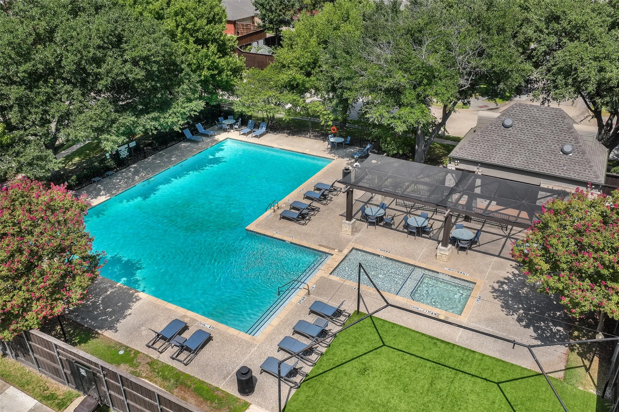 2nd community pool