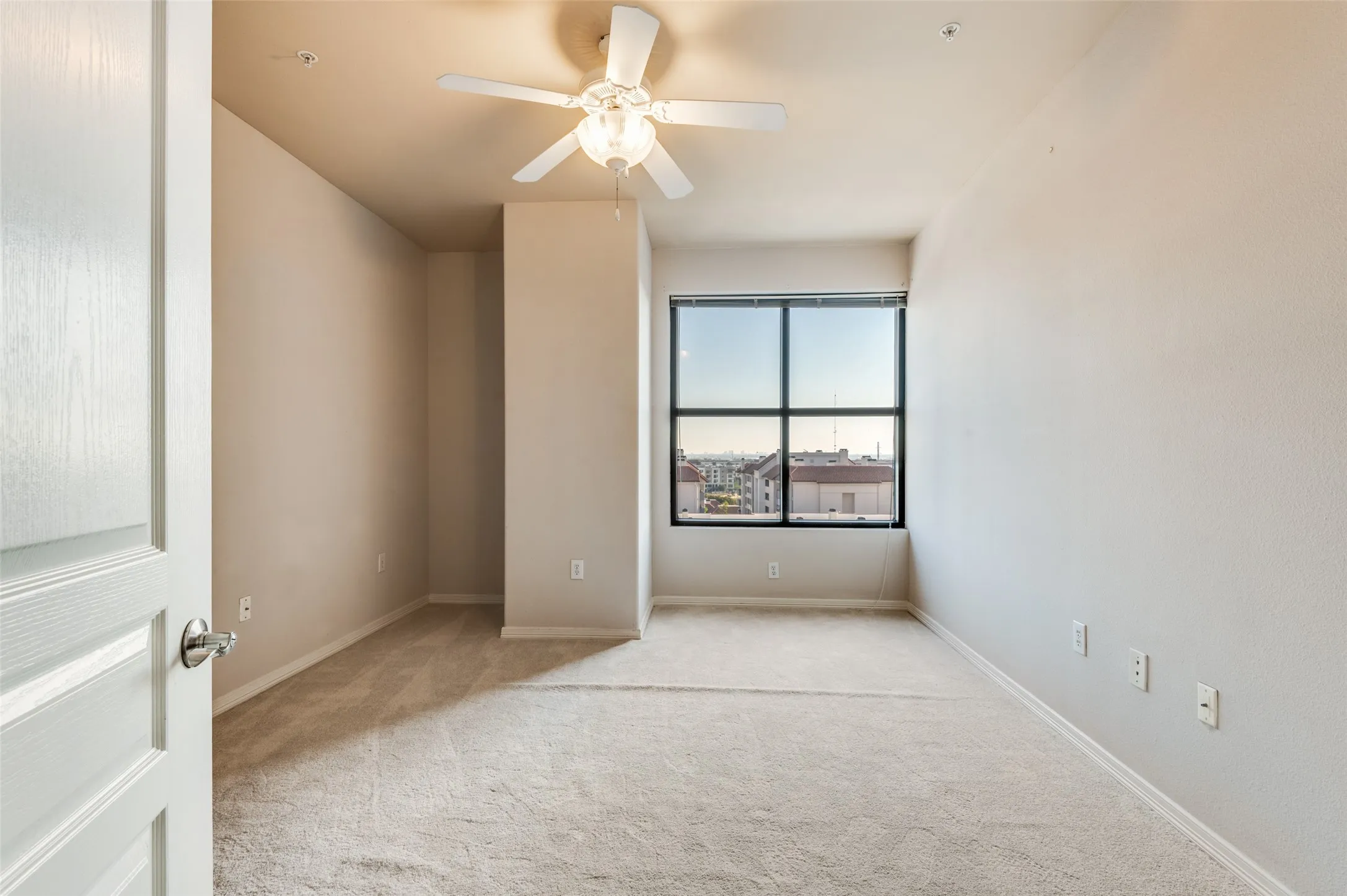 Condominium For Sale in Dallas County , 330 Las Colinas Boulevard E 924, Irving, Texas 75039, 2 Bedroom, 2 Bathroom, 2 Garage spaces, 1,459 Sqft, built in 2001, mls#21391487, Real Estate Agent in Irving, Homes For Sale in Dallas county, Homes For Sale in Irving, Realtor in Irving Texas, Real Estate Brokerage Independent Realty Texas, Luminita Cordes Realtor