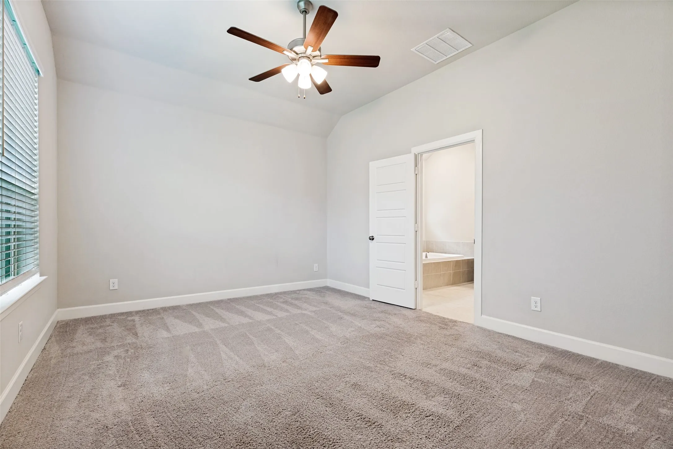 Single Family Residence For Rent in Collin County , 2424 Preakness Place, Celina, Texas 75009, 4 Bedroom, 3 Bathroom, 2 Garage spaces, 2,261 Sqft, built in 2021, mls#21391025, Real Estate Agent in Celina, Homes For Rent in Collin county, Homes For Rent in Celina, Realtor in Celina Texas, Real Estate Brokerage Independent Realty Texas, Luminita Cordes Realtor