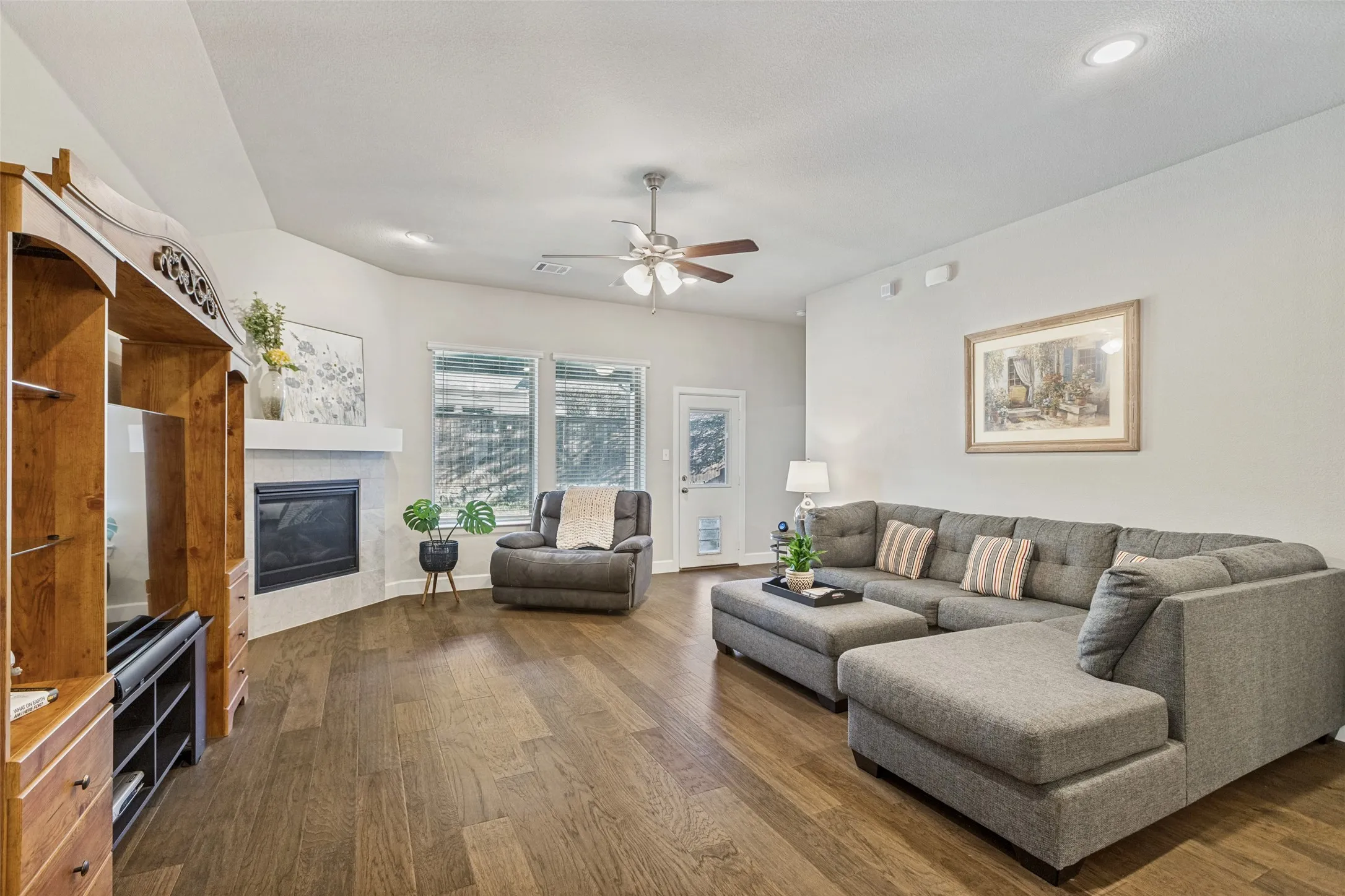 Single Family Residence For Rent in Collin County , 2424 Preakness Place, Celina, Texas 75009, 4 Bedroom, 3 Bathroom, 2 Garage spaces, 2,261 Sqft, built in 2021, mls#21391025, Real Estate Agent in Celina, Homes For Rent in Collin county, Homes For Rent in Celina, Realtor in Celina Texas, Real Estate Brokerage Independent Realty Texas, Luminita Cordes Realtor