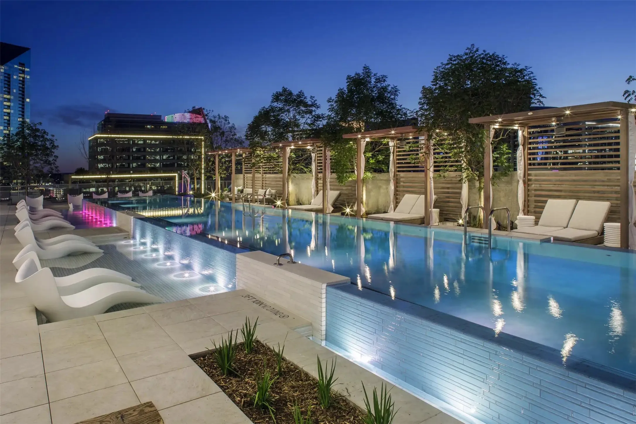 Apartment For Rent in Dallas County , 1801 N Pearl Street 502, Dallas, Texas 75201, 2 Bedroom, 3 Bathroom, 2 Garage spaces, 1,253 Sqft, built in 2021, mls#21391489, Real Estate Agent in Dallas, Homes For Rent in Dallas county, Homes For Rent in Dallas, Realtor in Dallas Texas, Real Estate Brokerage Independent Realty Texas, Luminita Cordes Realtor