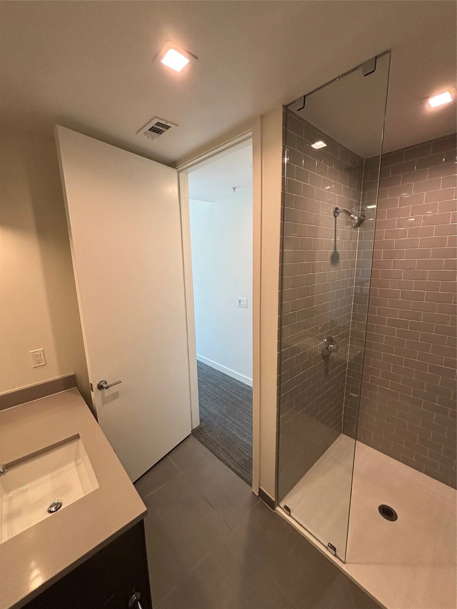 Apartment For Rent in Dallas County , 1801 N Pearl Street 502, Dallas, Texas 75201, 2 Bedroom, 3 Bathroom, 2 Garage spaces, 1,253 Sqft, built in 2021, mls#21391489, Real Estate Agent in Dallas, Homes For Rent in Dallas county, Homes For Rent in Dallas, Realtor in Dallas Texas, Real Estate Brokerage Independent Realty Texas, Luminita Cordes Realtor