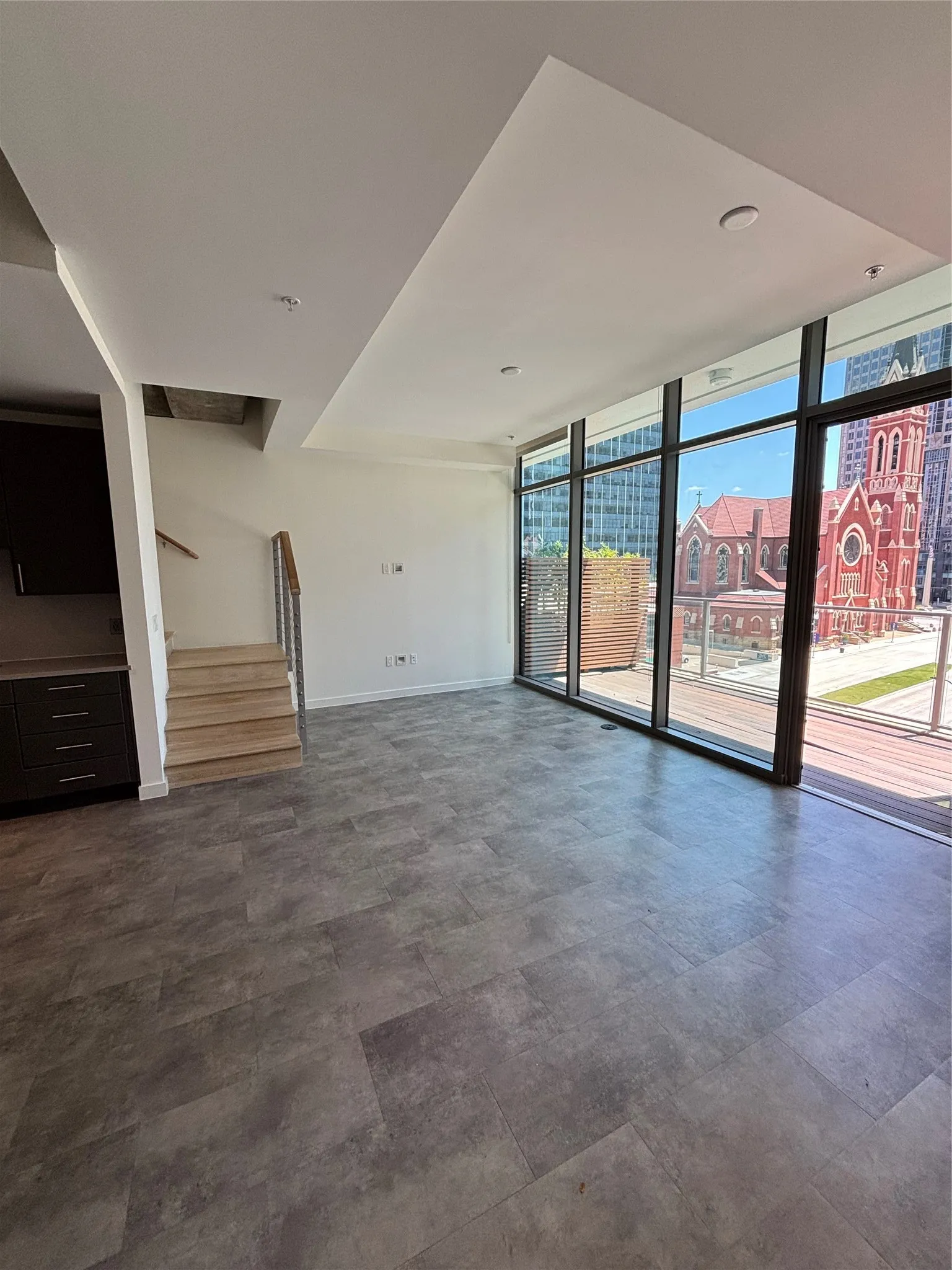Apartment For Rent in Dallas County , 1801 N Pearl Street 502, Dallas, Texas 75201, 2 Bedroom, 3 Bathroom, 2 Garage spaces, 1,253 Sqft, built in 2021, mls#21391489, Real Estate Agent in Dallas, Homes For Rent in Dallas county, Homes For Rent in Dallas, Realtor in Dallas Texas, Real Estate Brokerage Independent Realty Texas, Luminita Cordes Realtor