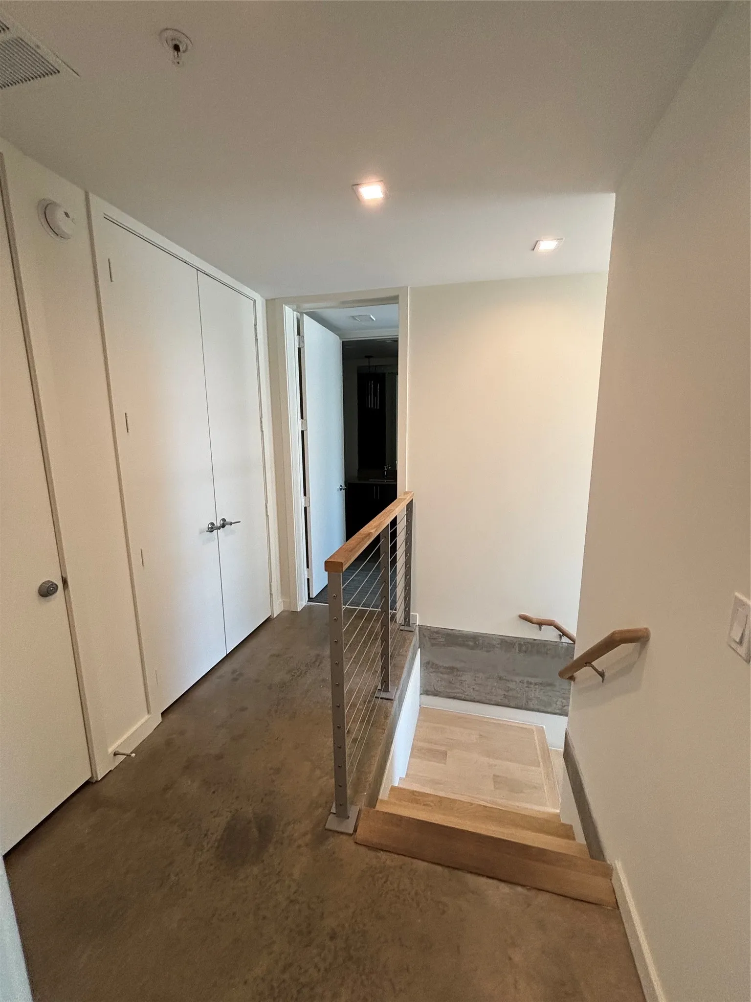 Apartment For Rent in Dallas County , 1801 N Pearl Street 502, Dallas, Texas 75201, 2 Bedroom, 3 Bathroom, 2 Garage spaces, 1,253 Sqft, built in 2021, mls#21391489, Real Estate Agent in Dallas, Homes For Rent in Dallas county, Homes For Rent in Dallas, Realtor in Dallas Texas, Real Estate Brokerage Independent Realty Texas, Luminita Cordes Realtor