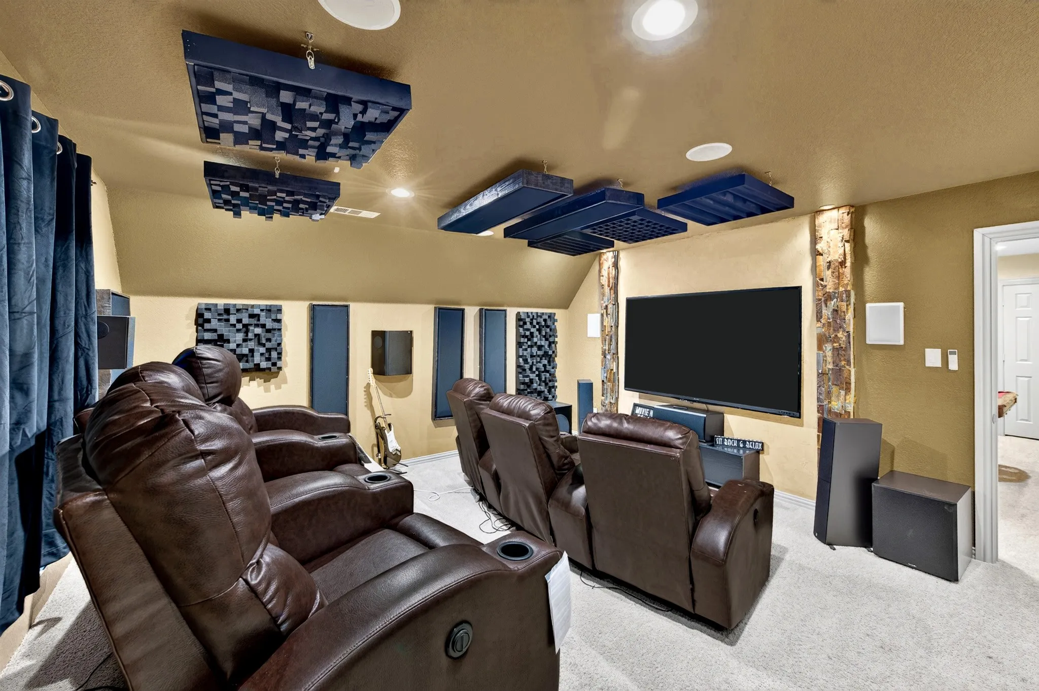 Single Family Residence For Sale in Tarrant County , 3833 Eagles Nest Trail, Burleson, Texas 76028, 4 Bedroom, 3 Bathroom, 3 Garage spaces, 4,166 Sqft, built in 2006, mls#21377510, Real Estate Agent in Burleson, Homes For Sale in Tarrant county, Homes For Sale in Burleson, Realtor in Burleson Texas, Real Estate Brokerage Independent Realty Texas, Luminita Cordes Realtor