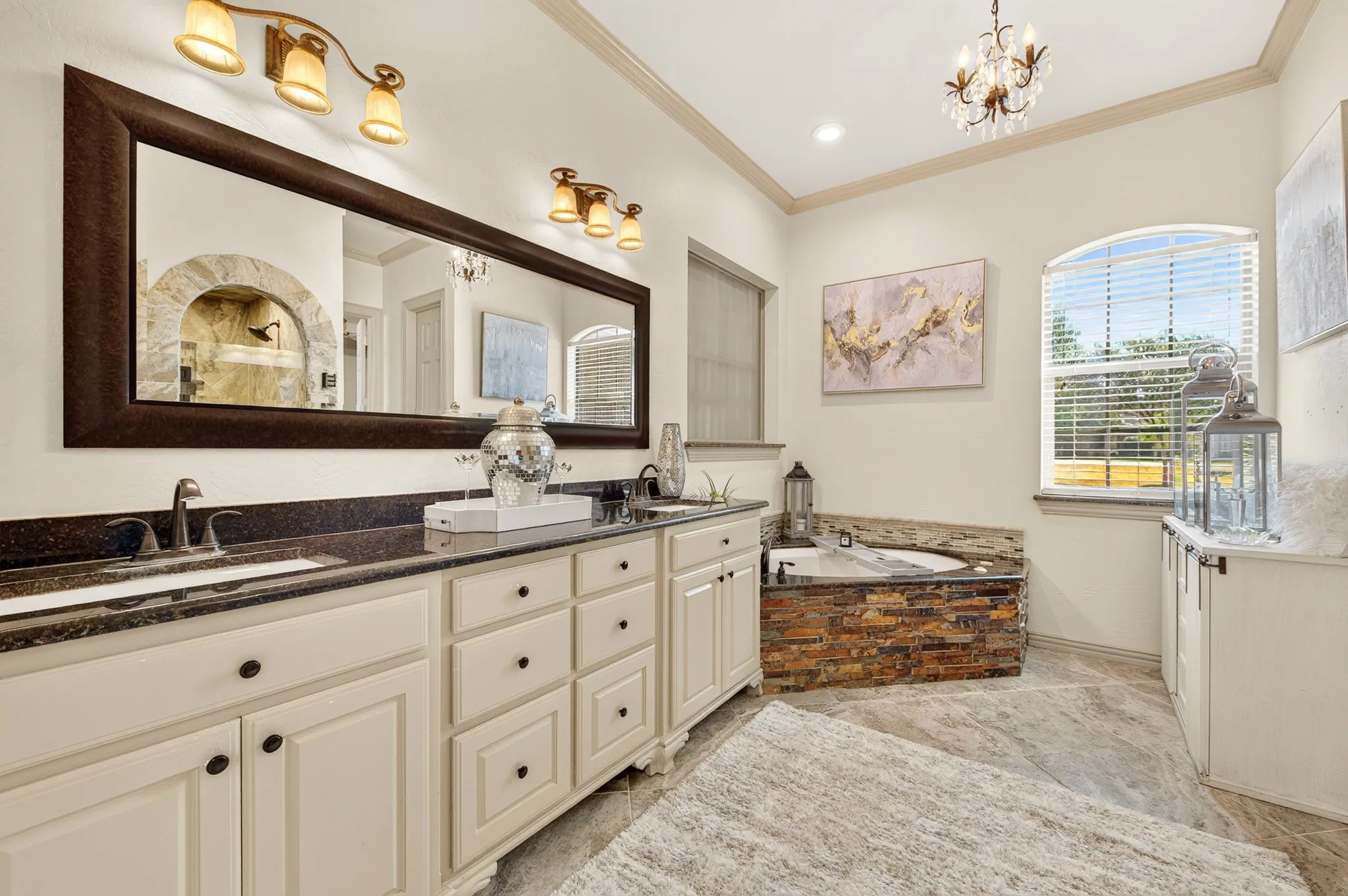Single Family Residence For Sale in Tarrant County , 3833 Eagles Nest Trail, Burleson, Texas 76028, 4 Bedroom, 3 Bathroom, 3 Garage spaces, 4,166 Sqft, built in 2006, mls#21377510, Real Estate Agent in Burleson, Homes For Sale in Tarrant county, Homes For Sale in Burleson, Realtor in Burleson Texas, Real Estate Brokerage Independent Realty Texas, Luminita Cordes Realtor