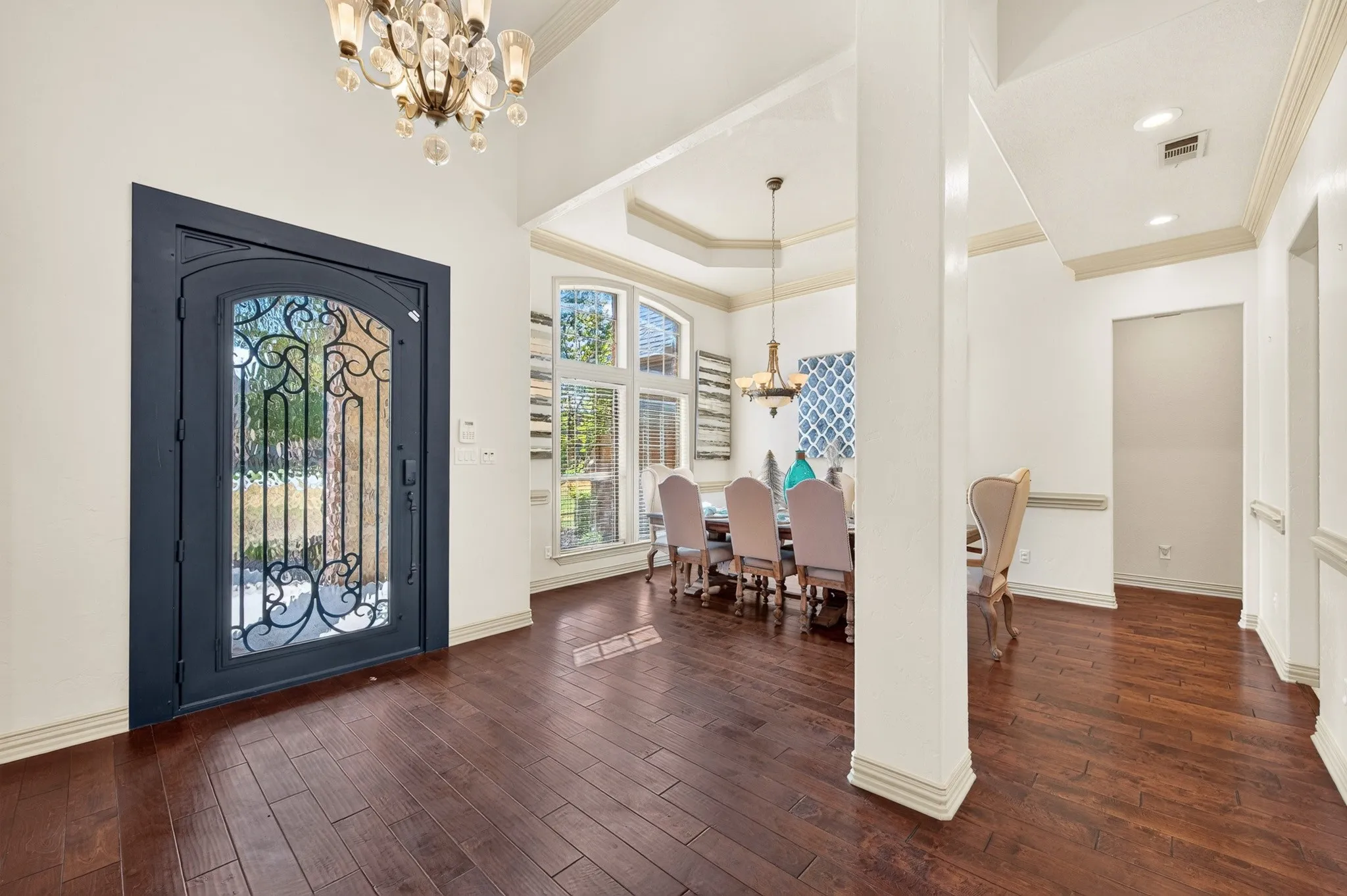 Single Family Residence For Sale in Tarrant County , 3833 Eagles Nest Trail, Burleson, Texas 76028, 4 Bedroom, 3 Bathroom, 3 Garage spaces, 4,166 Sqft, built in 2006, mls#21377510, Real Estate Agent in Burleson, Homes For Sale in Tarrant county, Homes For Sale in Burleson, Realtor in Burleson Texas, Real Estate Brokerage Independent Realty Texas, Luminita Cordes Realtor
