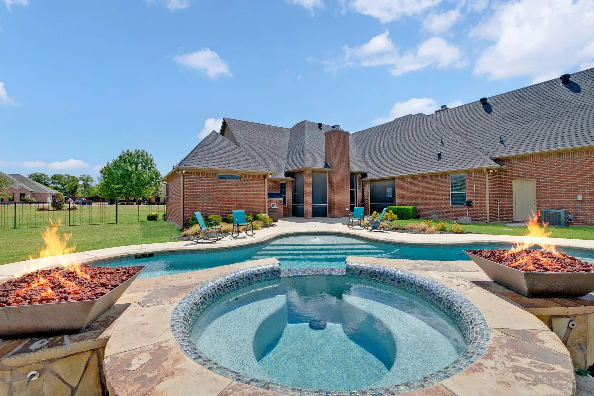 Single Family Residence For Sale in Tarrant County , 3833 Eagles Nest Trail, Burleson, Texas 76028, 4 Bedroom, 3 Bathroom, 3 Garage spaces, 4,166 Sqft, built in 2006, mls#21377510, Real Estate Agent in Burleson, Homes For Sale in Tarrant county, Homes For Sale in Burleson, Realtor in Burleson Texas, Real Estate Brokerage Independent Realty Texas, Luminita Cordes Realtor
