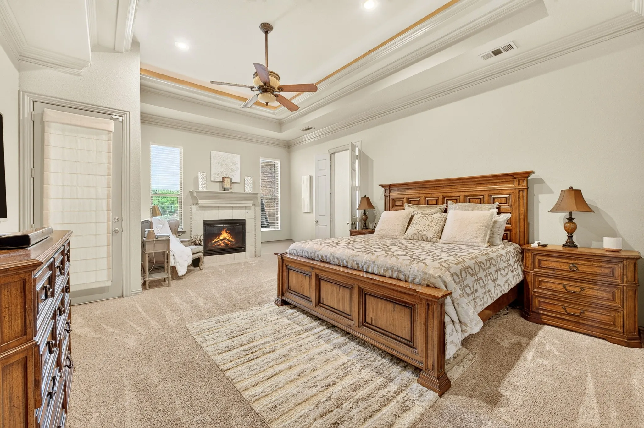 Single Family Residence For Sale in Tarrant County , 3833 Eagles Nest Trail, Burleson, Texas 76028, 4 Bedroom, 3 Bathroom, 3 Garage spaces, 4,166 Sqft, built in 2006, mls#21377510, Real Estate Agent in Burleson, Homes For Sale in Tarrant county, Homes For Sale in Burleson, Realtor in Burleson Texas, Real Estate Brokerage Independent Realty Texas, Luminita Cordes Realtor