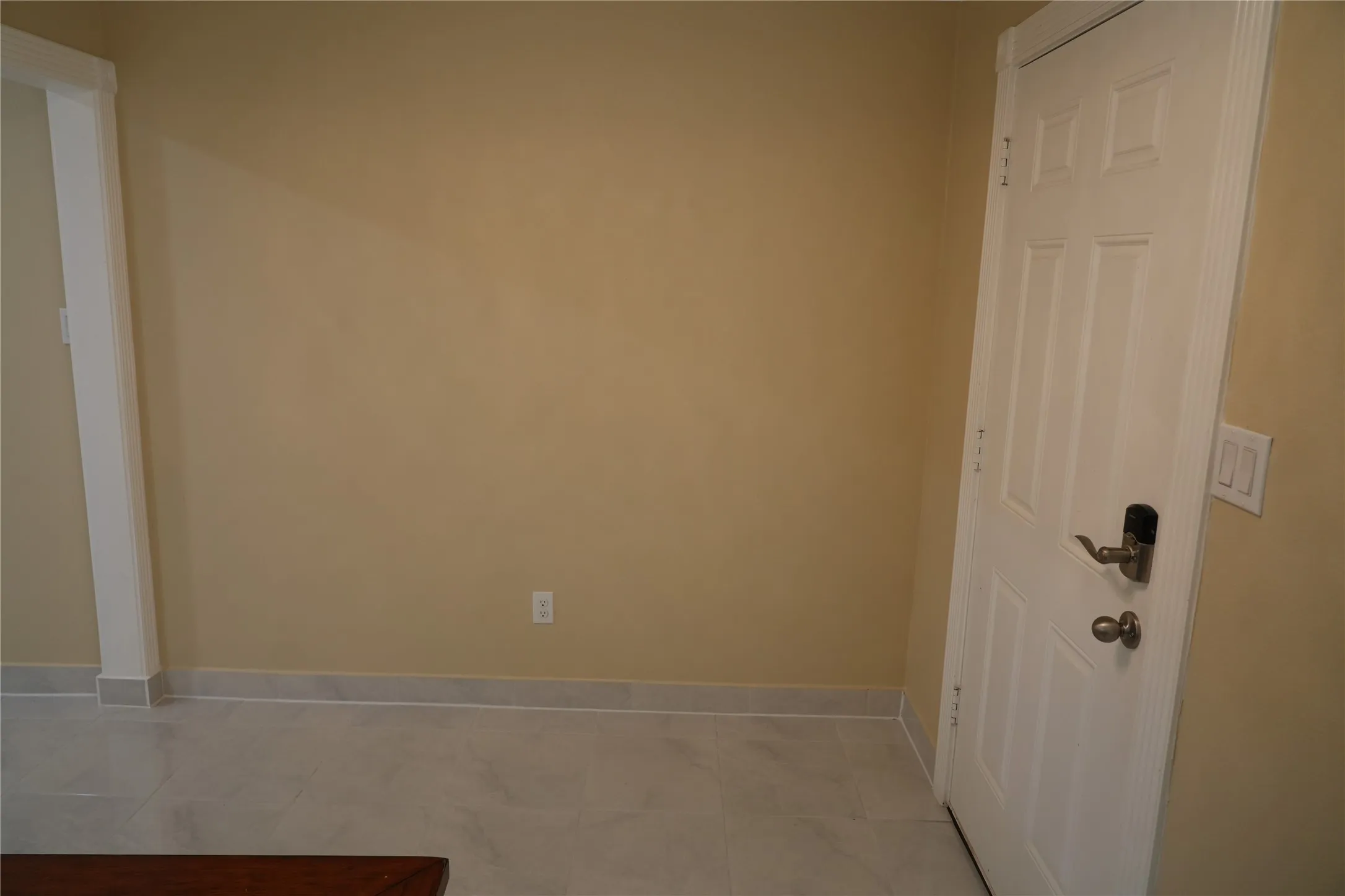 Single Family Residence For Sale in Tarrant County , 2313 N Riverside Drive, Fort Worth, Texas 76111, 5 Bedroom, 4 Bathroom, Garage spaces, 1,953 Sqft, built in 1943, mls#21385020, Real Estate Agent in Fort Worth, Homes For Sale in Tarrant county, Homes For Sale in Fort Worth, Realtor in Fort Worth Texas, Real Estate Brokerage Independent Realty Texas, Luminita Cordes Realtor