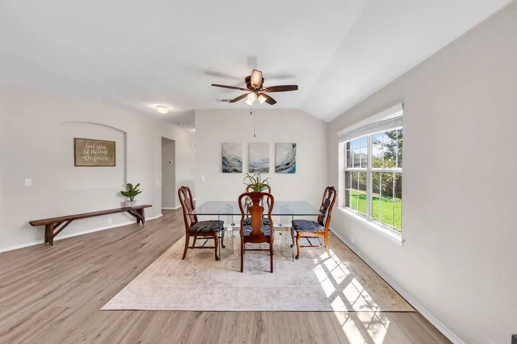 Single Family Residence For Sale in Collin County , 1320 Periwinkle Drive, Wylie, Texas 75098, 4 Bedroom, 2 Bathroom, 2 Garage spaces, 2,124 Sqft, built in 2004, mls#21390544, Real Estate Agent in Wylie, Homes For Sale in Collin county, Homes For Sale in Wylie, Realtor in Wylie Texas, Real Estate Brokerage Independent Realty Texas, Luminita Cordes Realtor