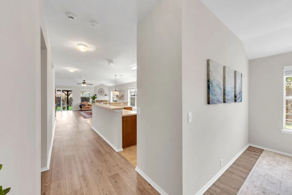 Single Family Residence For Sale in Collin County , 1320 Periwinkle Drive, Wylie, Texas 75098, 4 Bedroom, 2 Bathroom, 2 Garage spaces, 2,124 Sqft, built in 2004, mls#21390544, Real Estate Agent in Wylie, Homes For Sale in Collin county, Homes For Sale in Wylie, Realtor in Wylie Texas, Real Estate Brokerage Independent Realty Texas, Luminita Cordes Realtor