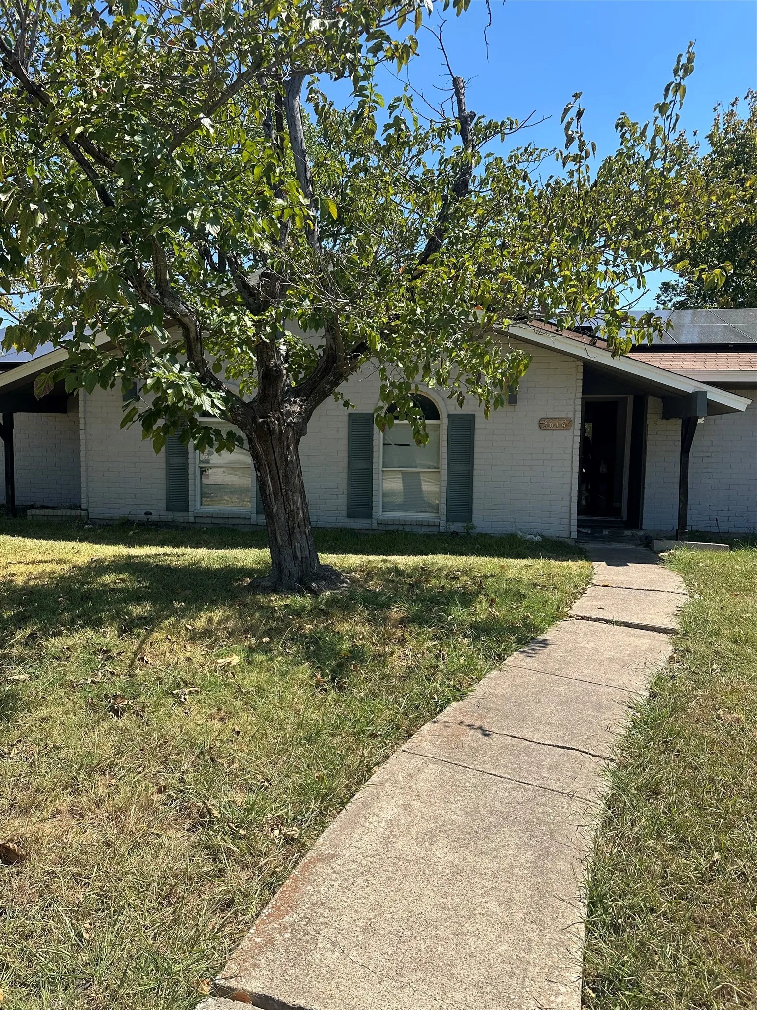 Single Family Residence For Rent in Dallas County , 3614 Skyline Drive, Rowlett, Texas 75088, 4 Bedroom, 2 Bathroom, Garage spaces, 2,012 Sqft, built in 1972, mls#21391494, Real Estate Agent in Rowlett, Homes For Rent in Dallas county, Homes For Rent in Rowlett, Realtor in Rowlett Texas, Real Estate Brokerage Independent Realty Texas, Luminita Cordes Realtor