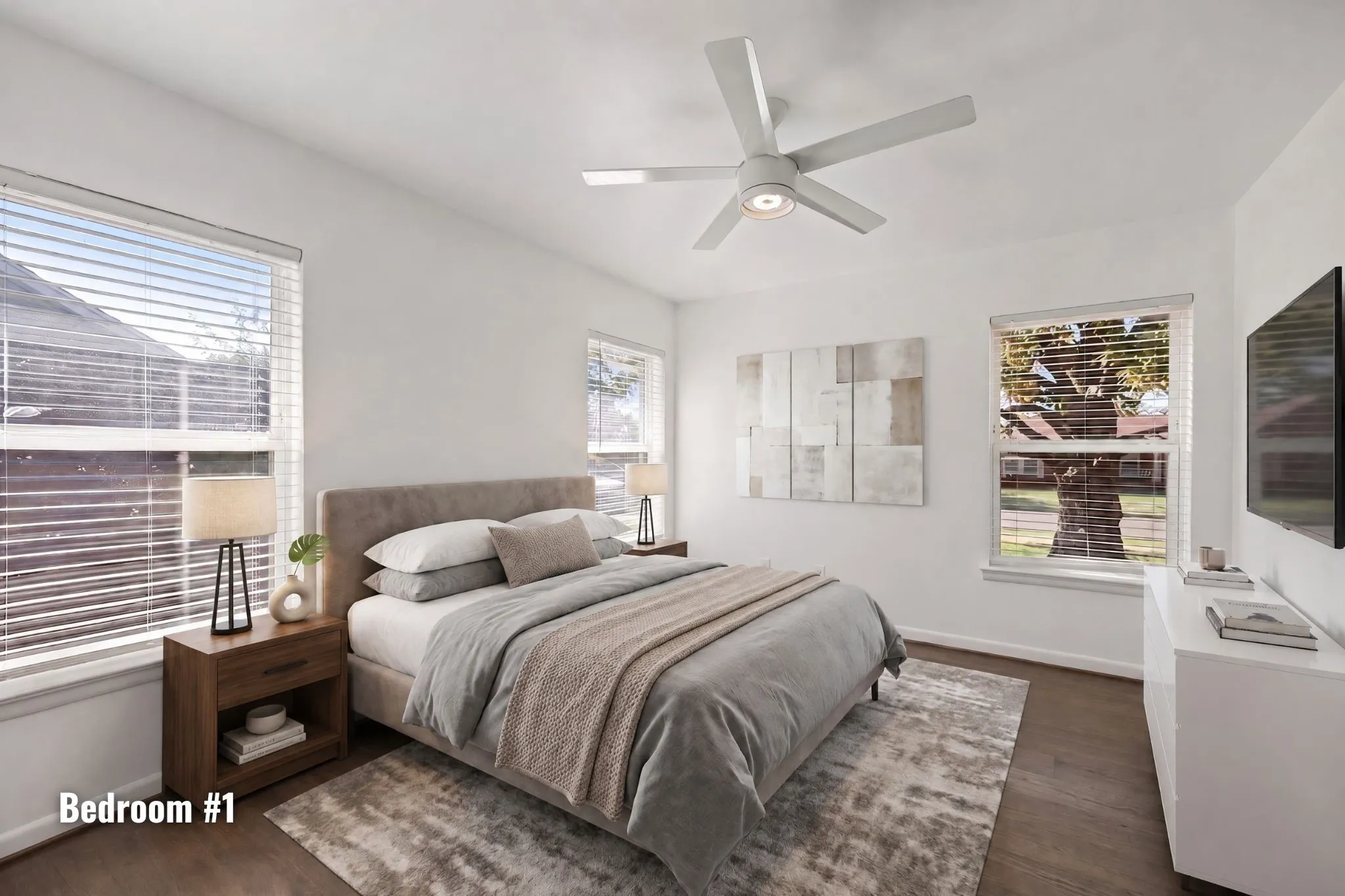 Single Family Residence For Sale in Dallas County , 3727 Hawick Lane, Dallas, Texas 75220, 3 Bedroom, 1 Bathroom, 2 Garage spaces, 1,420 Sqft, built in 1952, mls#21391336, Real Estate Agent in Dallas, Homes For Sale in Dallas county, Homes For Sale in Dallas, Realtor in Dallas Texas, Real Estate Brokerage Independent Realty Texas, Luminita Cordes Realtor