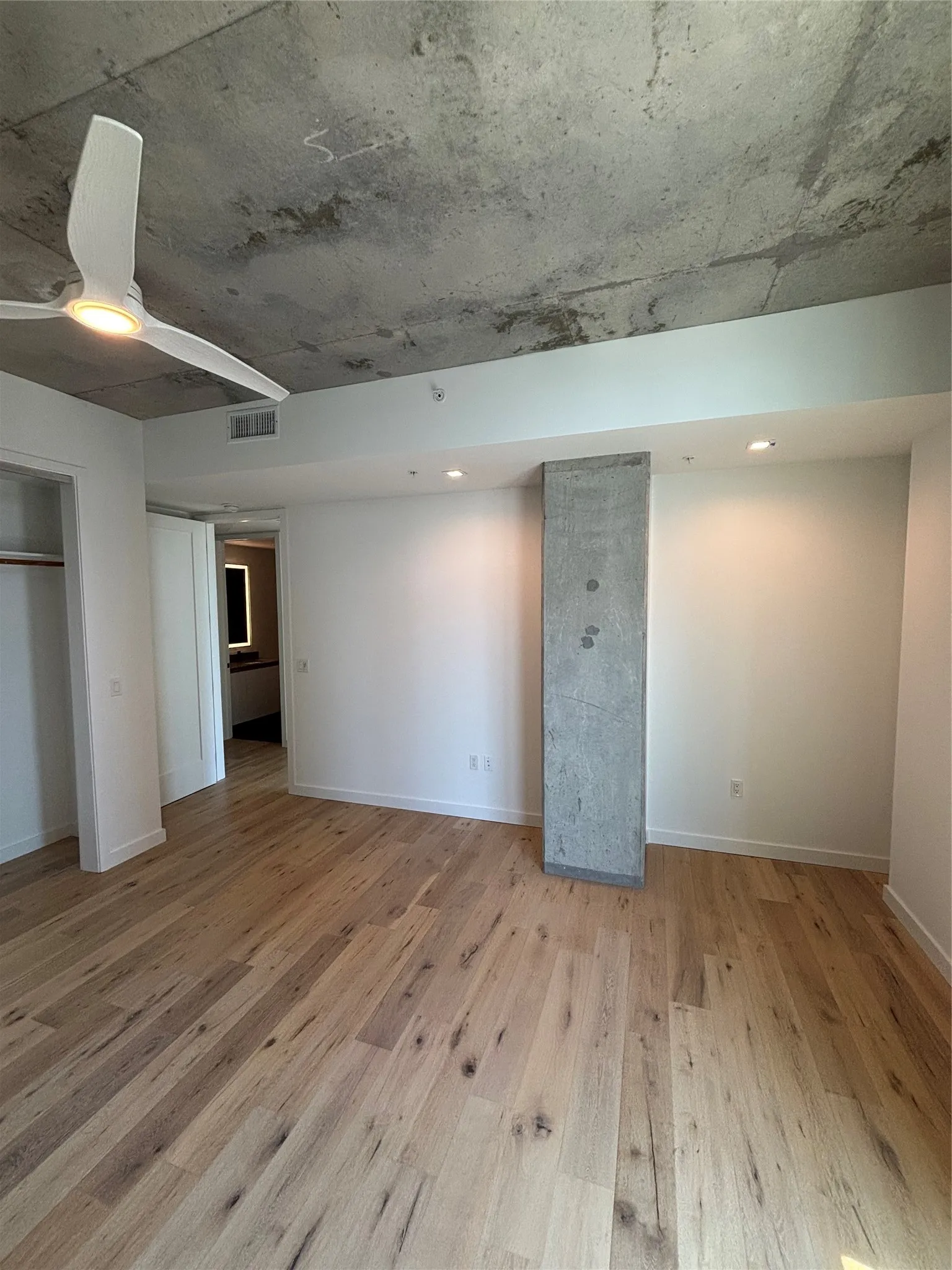 Apartment For Rent in Dallas County , 1801 N Pearl Street 3909, Dallas, Texas 75201, 2 Bedroom, 3 Bathroom, 2 Garage spaces, 1,459 Sqft, built in 2021, mls#21391496, Real Estate Agent in Dallas, Homes For Rent in Dallas county, Homes For Rent in Dallas, Realtor in Dallas Texas, Real Estate Brokerage Independent Realty Texas, Luminita Cordes Realtor