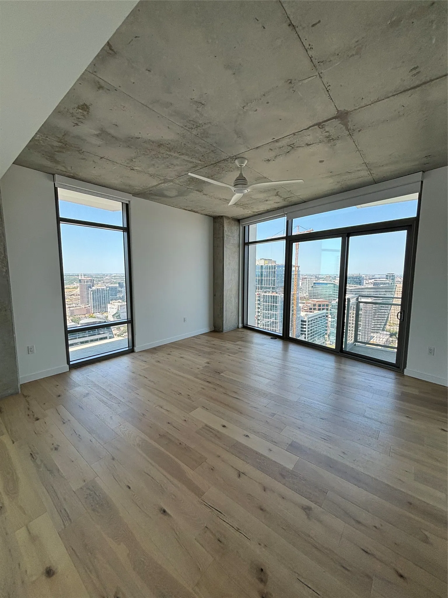 Apartment For Rent in Dallas County , 1801 N Pearl Street 3909, Dallas, Texas 75201, 2 Bedroom, 3 Bathroom, 2 Garage spaces, 1,459 Sqft, built in 2021, mls#21391496, Real Estate Agent in Dallas, Homes For Rent in Dallas county, Homes For Rent in Dallas, Realtor in Dallas Texas, Real Estate Brokerage Independent Realty Texas, Luminita Cordes Realtor