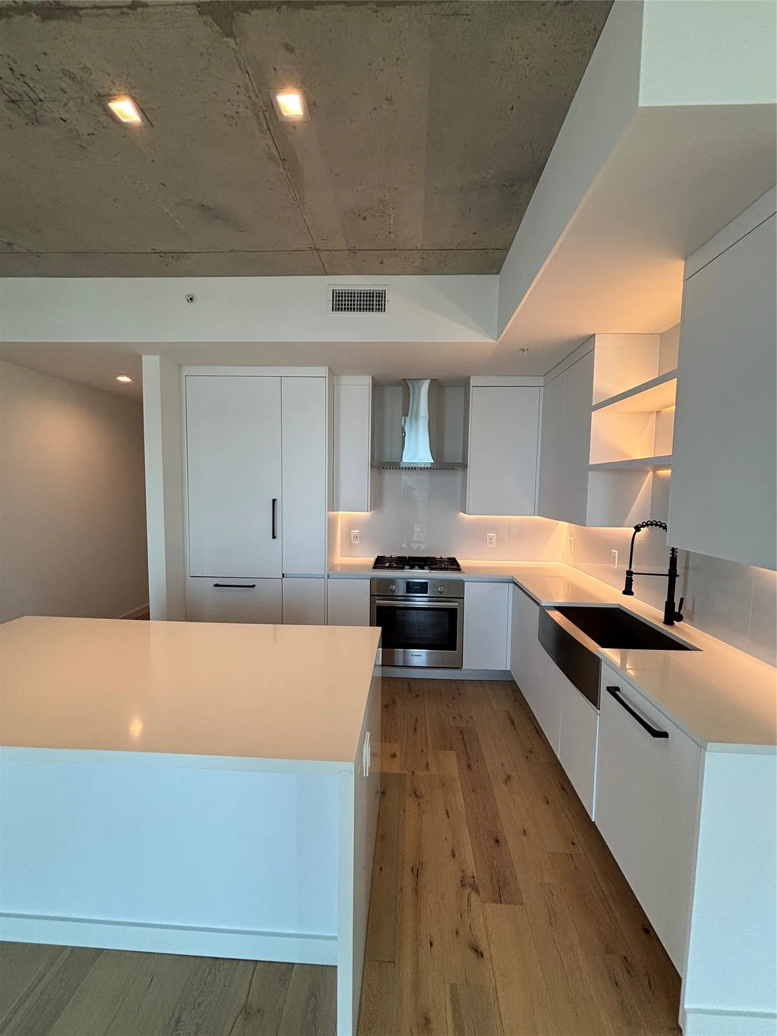 Apartment For Rent in Dallas County , 1801 N Pearl Street 3909, Dallas, Texas 75201, 2 Bedroom, 3 Bathroom, 2 Garage spaces, 1,459 Sqft, built in 2021, mls#21391496, Real Estate Agent in Dallas, Homes For Rent in Dallas county, Homes For Rent in Dallas, Realtor in Dallas Texas, Real Estate Brokerage Independent Realty Texas, Luminita Cordes Realtor