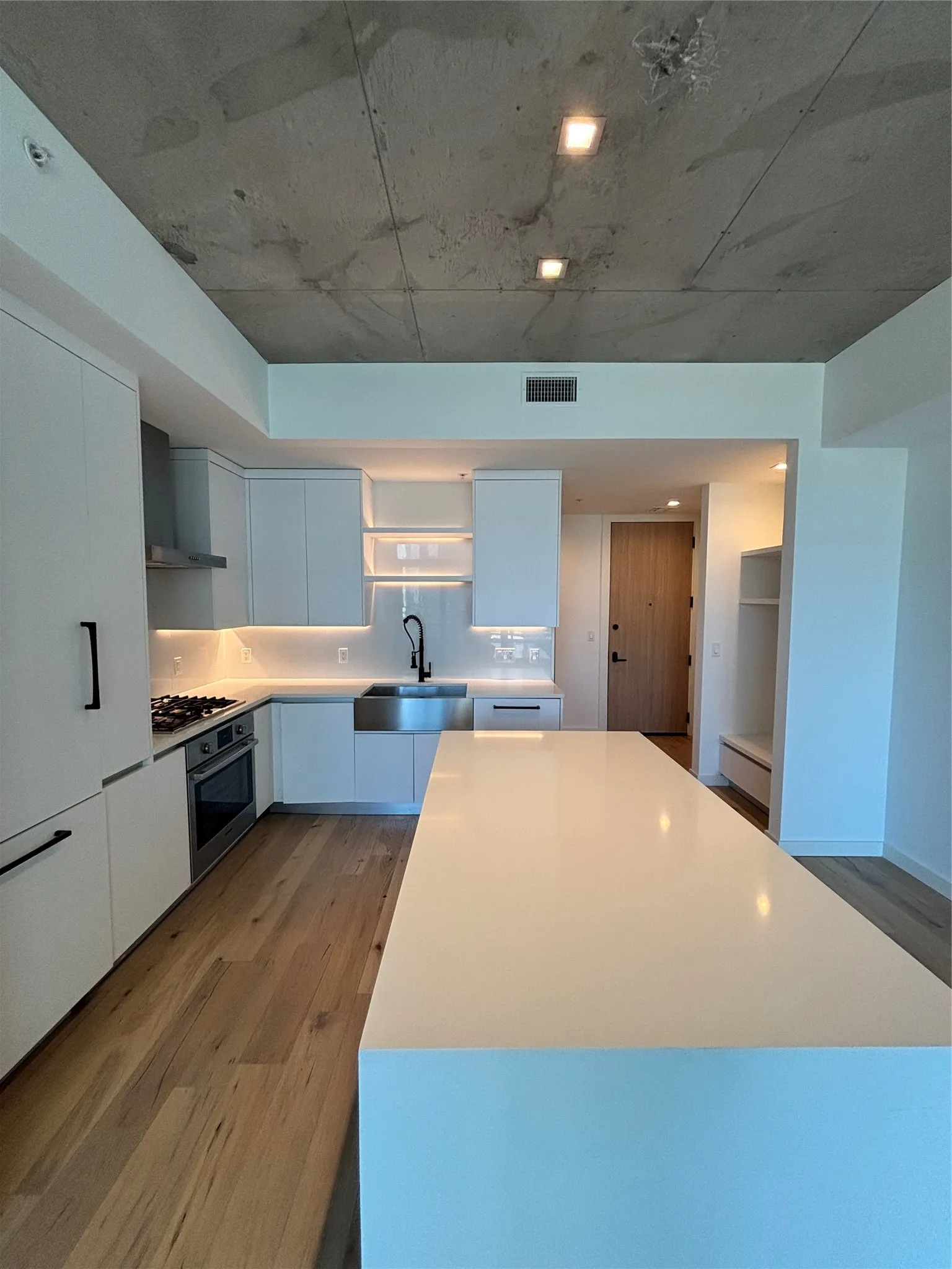 Apartment For Rent in Dallas County , 1801 N Pearl Street 3909, Dallas, Texas 75201, 2 Bedroom, 3 Bathroom, 2 Garage spaces, 1,459 Sqft, built in 2021, mls#21391496, Real Estate Agent in Dallas, Homes For Rent in Dallas county, Homes For Rent in Dallas, Realtor in Dallas Texas, Real Estate Brokerage Independent Realty Texas, Luminita Cordes Realtor