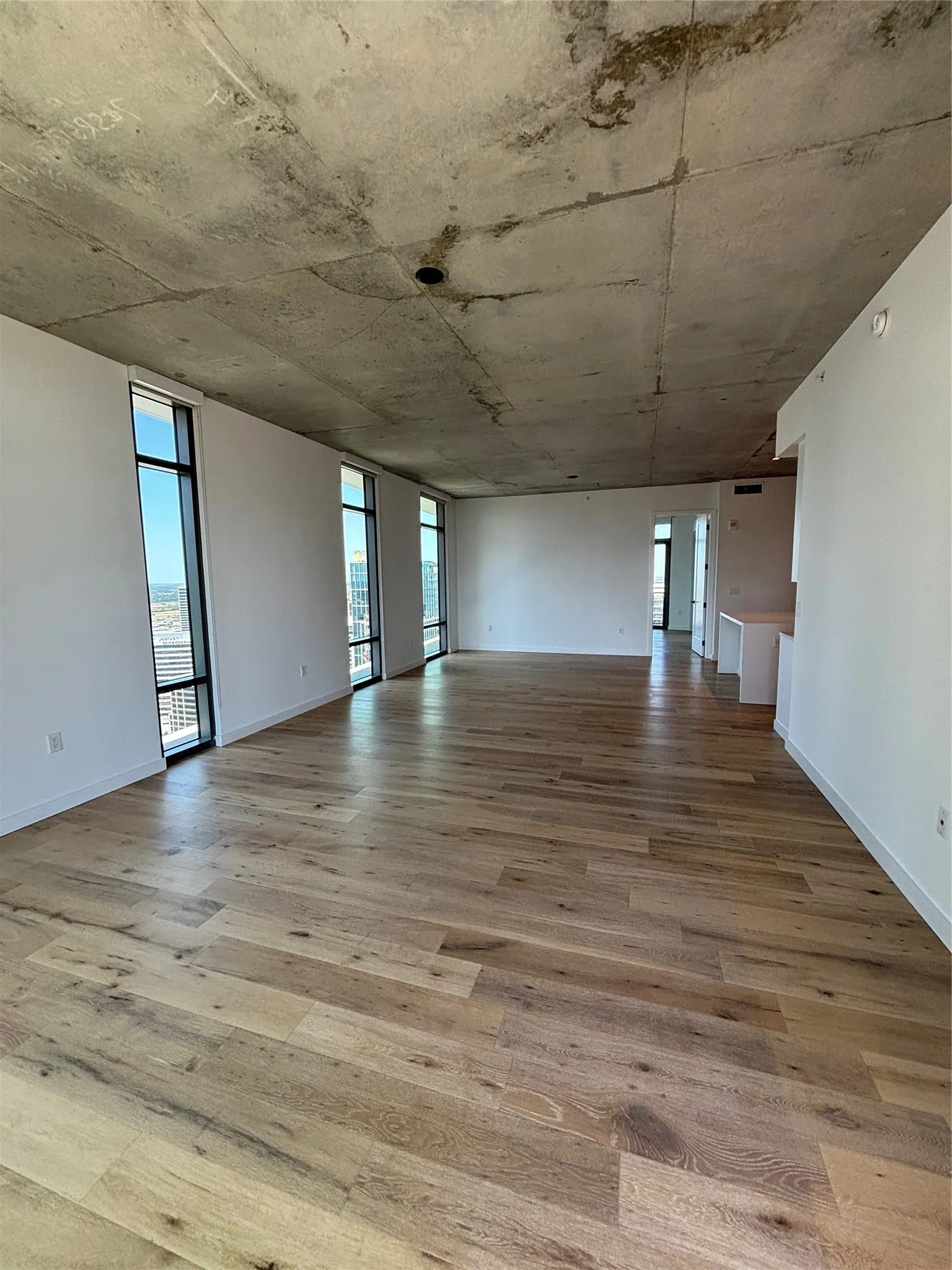 Apartment For Rent in Dallas County , 1801 N Pearl Street 3909, Dallas, Texas 75201, 2 Bedroom, 3 Bathroom, 2 Garage spaces, 1,459 Sqft, built in 2021, mls#21391496, Real Estate Agent in Dallas, Homes For Rent in Dallas county, Homes For Rent in Dallas, Realtor in Dallas Texas, Real Estate Brokerage Independent Realty Texas, Luminita Cordes Realtor