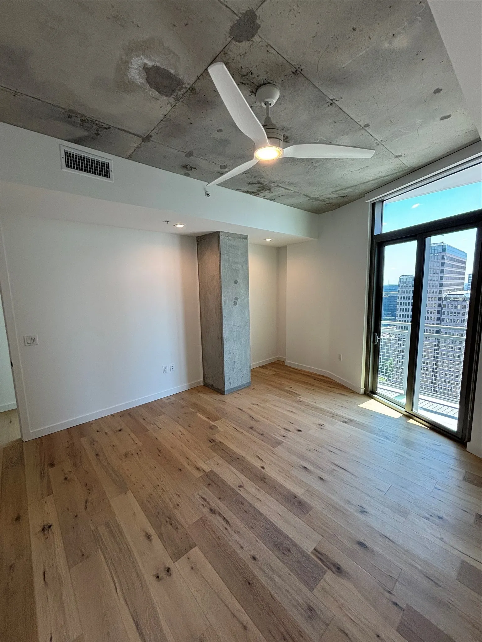 Apartment For Rent in Dallas County , 1801 N Pearl Street 3909, Dallas, Texas 75201, 2 Bedroom, 3 Bathroom, 2 Garage spaces, 1,459 Sqft, built in 2021, mls#21391496, Real Estate Agent in Dallas, Homes For Rent in Dallas county, Homes For Rent in Dallas, Realtor in Dallas Texas, Real Estate Brokerage Independent Realty Texas, Luminita Cordes Realtor
