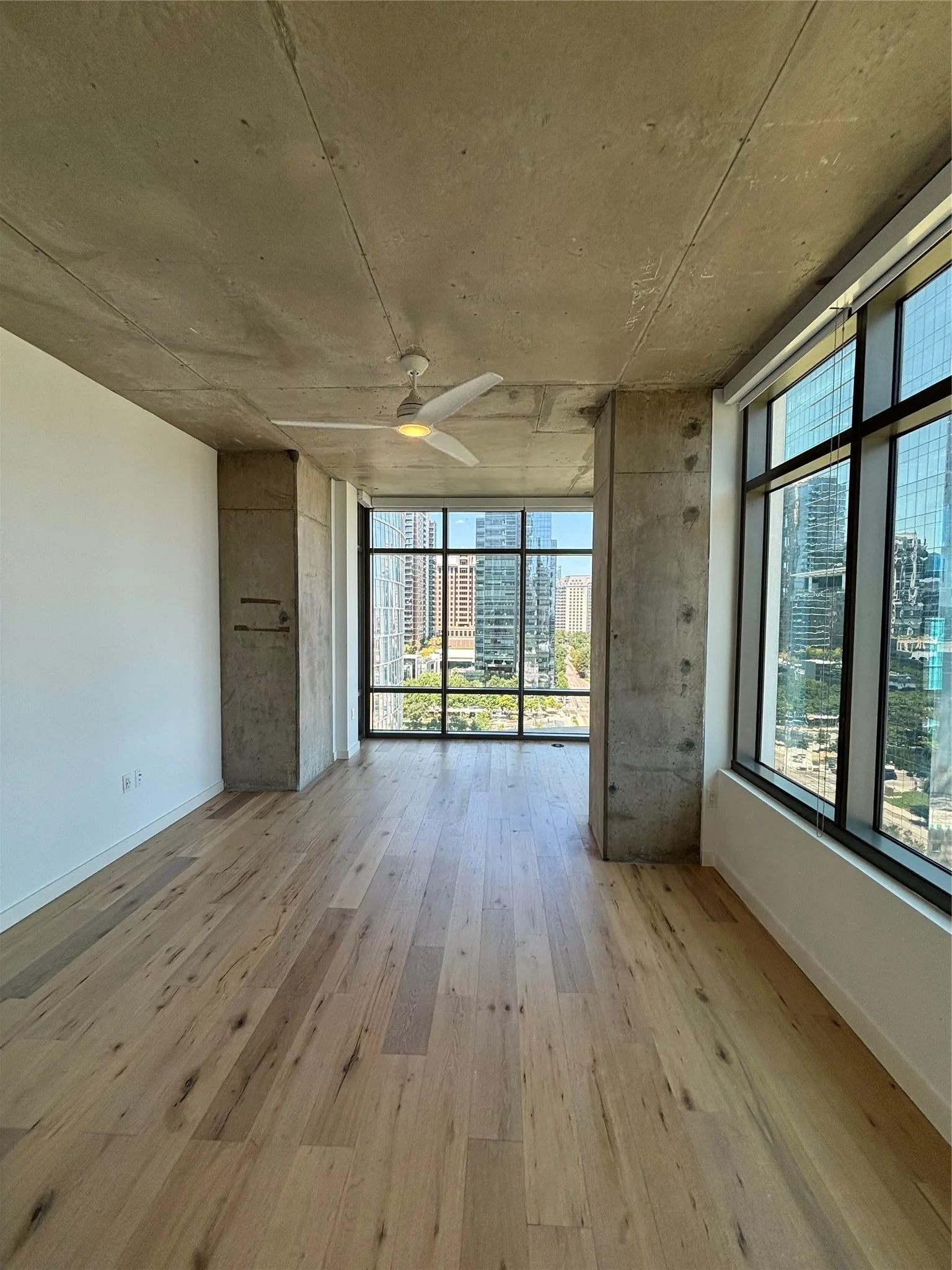 Apartment For Rent in Dallas County , 1801 N Pearl Street 3909, Dallas, Texas 75201, 2 Bedroom, 3 Bathroom, 2 Garage spaces, 1,459 Sqft, built in 2021, mls#21391496, Real Estate Agent in Dallas, Homes For Rent in Dallas county, Homes For Rent in Dallas, Realtor in Dallas Texas, Real Estate Brokerage Independent Realty Texas, Luminita Cordes Realtor