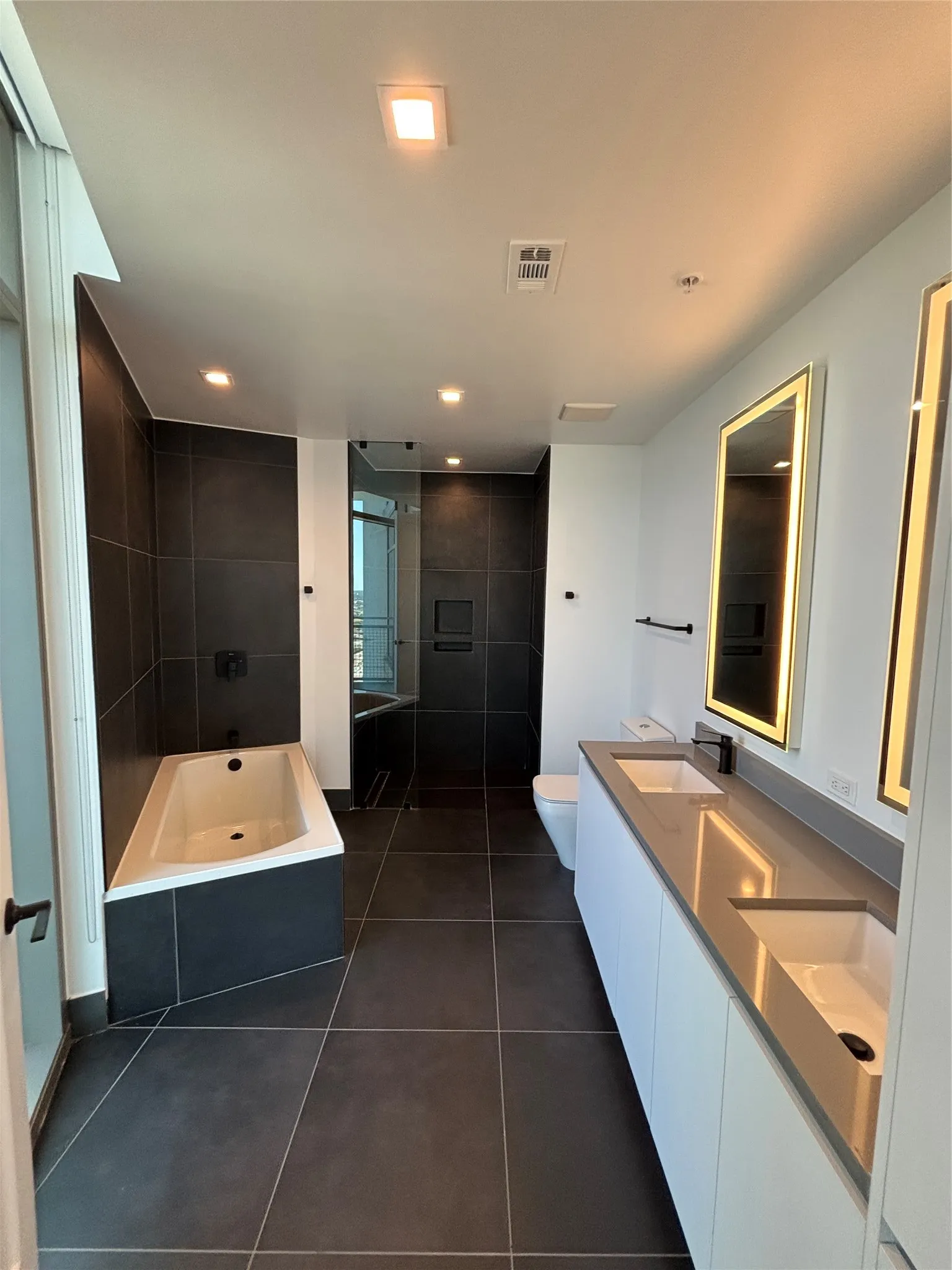 Apartment For Rent in Dallas County , 1801 N Pearl Street 3909, Dallas, Texas 75201, 2 Bedroom, 3 Bathroom, 2 Garage spaces, 1,459 Sqft, built in 2021, mls#21391496, Real Estate Agent in Dallas, Homes For Rent in Dallas county, Homes For Rent in Dallas, Realtor in Dallas Texas, Real Estate Brokerage Independent Realty Texas, Luminita Cordes Realtor
