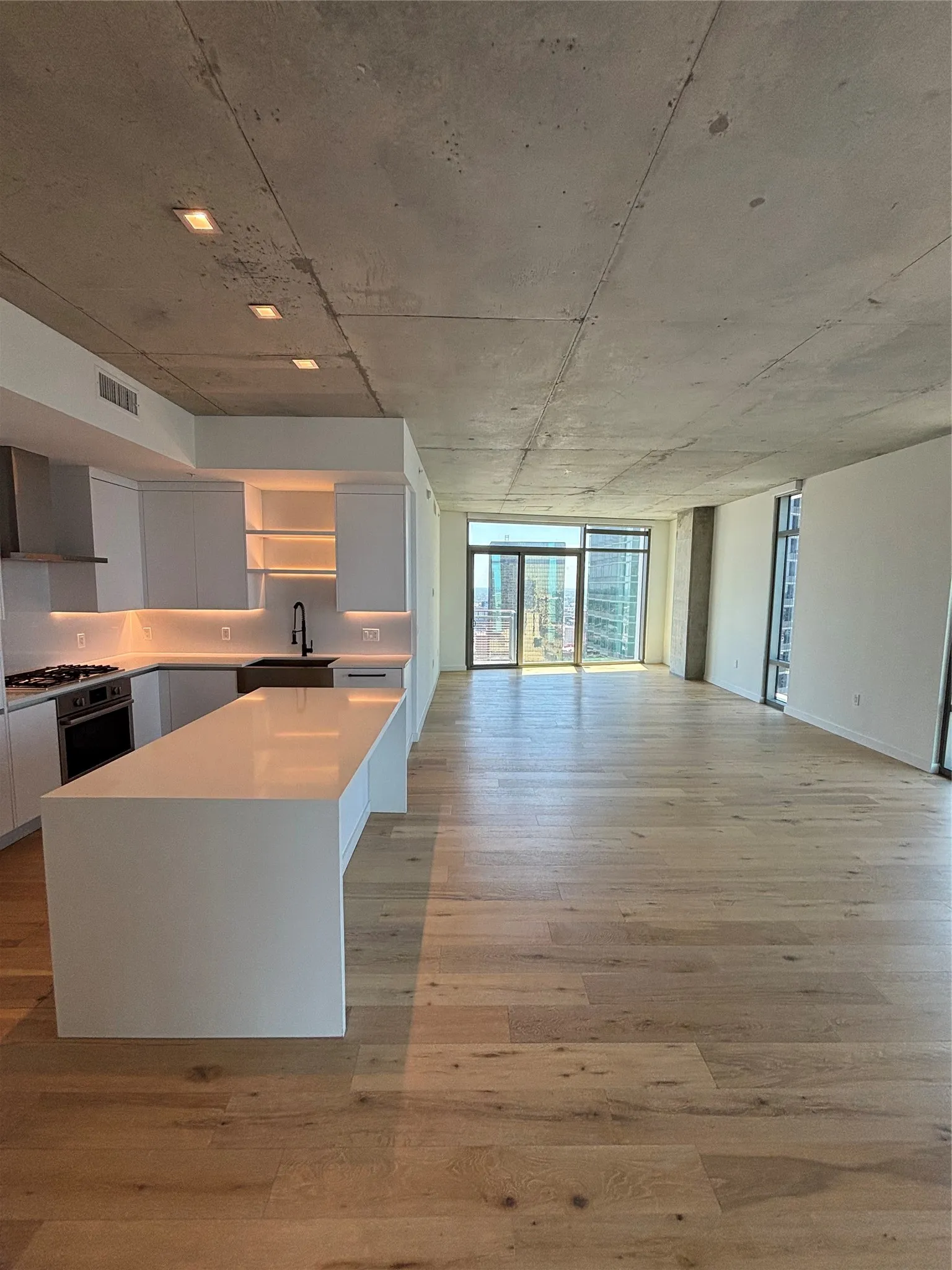 Apartment For Rent in Dallas County , 1801 N Pearl Street 3909, Dallas, Texas 75201, 2 Bedroom, 3 Bathroom, 2 Garage spaces, 1,459 Sqft, built in 2021, mls#21391496, Real Estate Agent in Dallas, Homes For Rent in Dallas county, Homes For Rent in Dallas, Realtor in Dallas Texas, Real Estate Brokerage Independent Realty Texas, Luminita Cordes Realtor