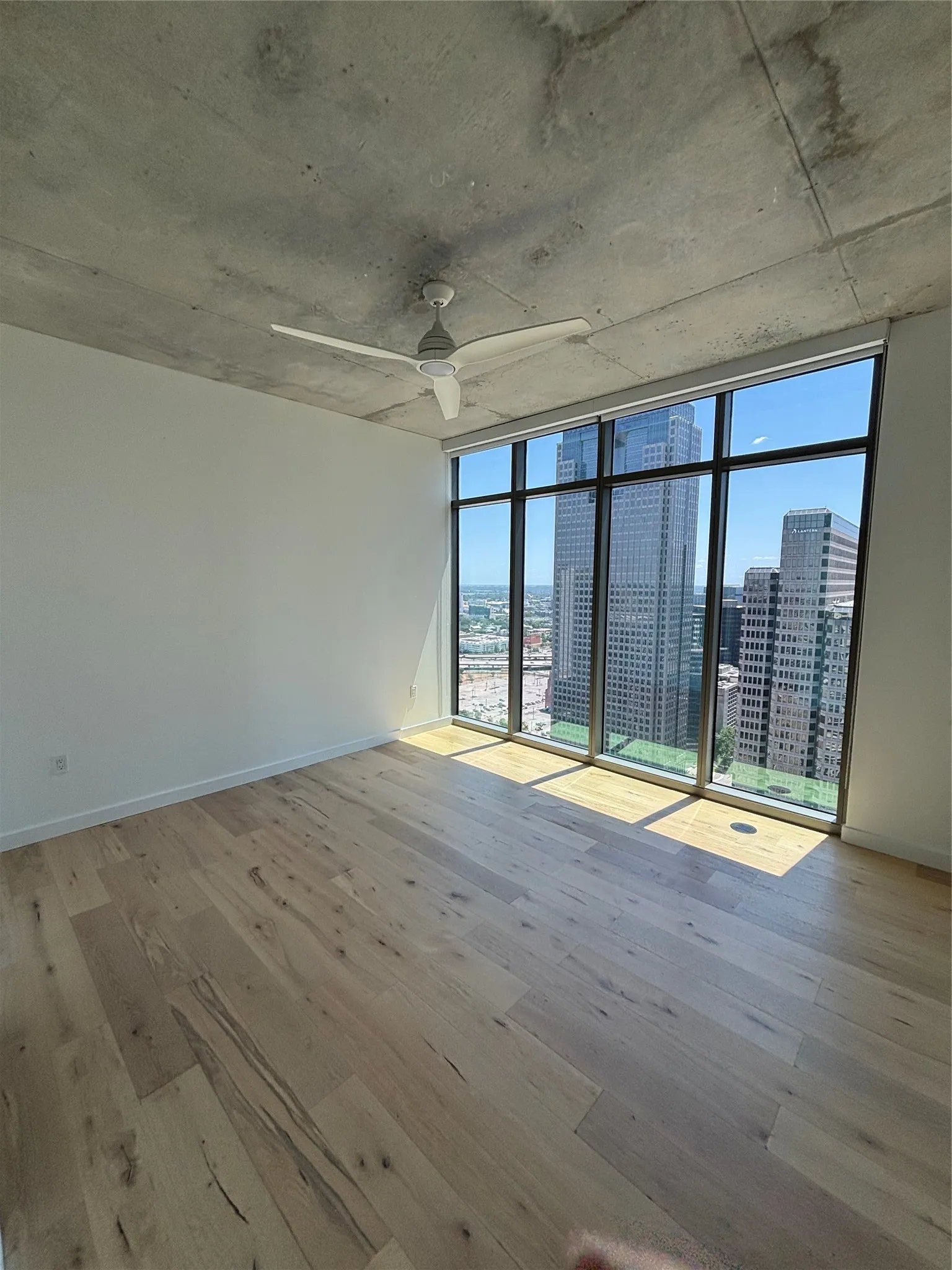 Apartment For Rent in Dallas County , 1801 N Pearl Street 3909, Dallas, Texas 75201, 2 Bedroom, 3 Bathroom, 2 Garage spaces, 1,459 Sqft, built in 2021, mls#21391496, Real Estate Agent in Dallas, Homes For Rent in Dallas county, Homes For Rent in Dallas, Realtor in Dallas Texas, Real Estate Brokerage Independent Realty Texas, Luminita Cordes Realtor