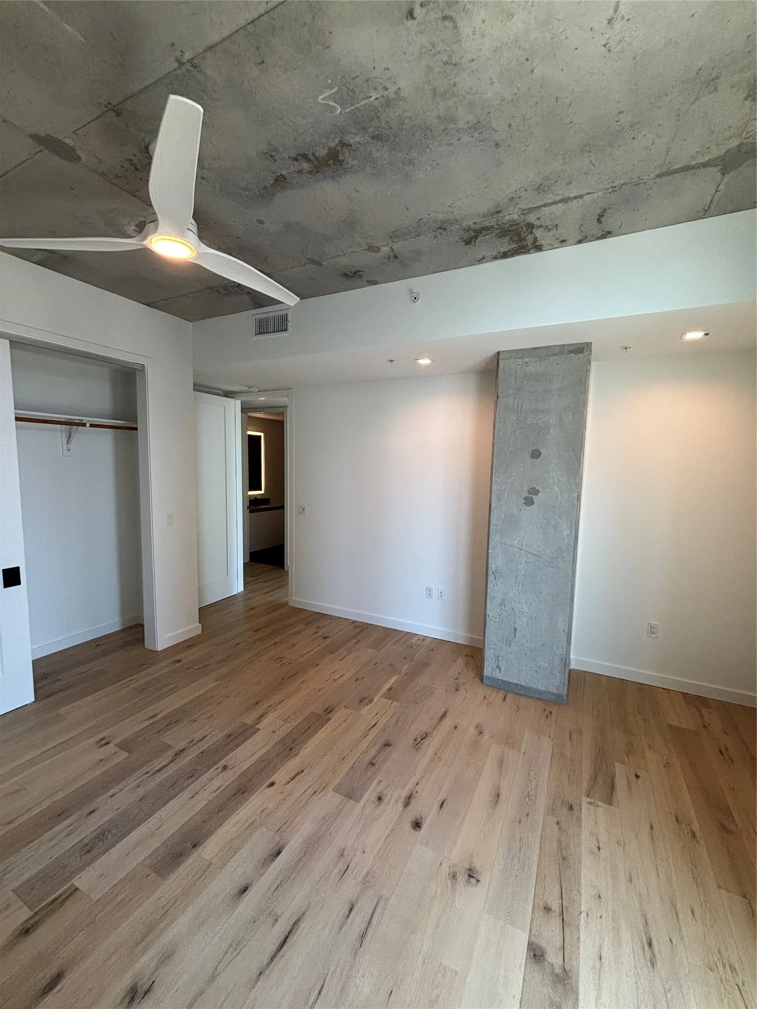 Apartment For Rent in Dallas County , 1801 N Pearl Street 3909, Dallas, Texas 75201, 2 Bedroom, 3 Bathroom, 2 Garage spaces, 1,459 Sqft, built in 2021, mls#21391496, Real Estate Agent in Dallas, Homes For Rent in Dallas county, Homes For Rent in Dallas, Realtor in Dallas Texas, Real Estate Brokerage Independent Realty Texas, Luminita Cordes Realtor
