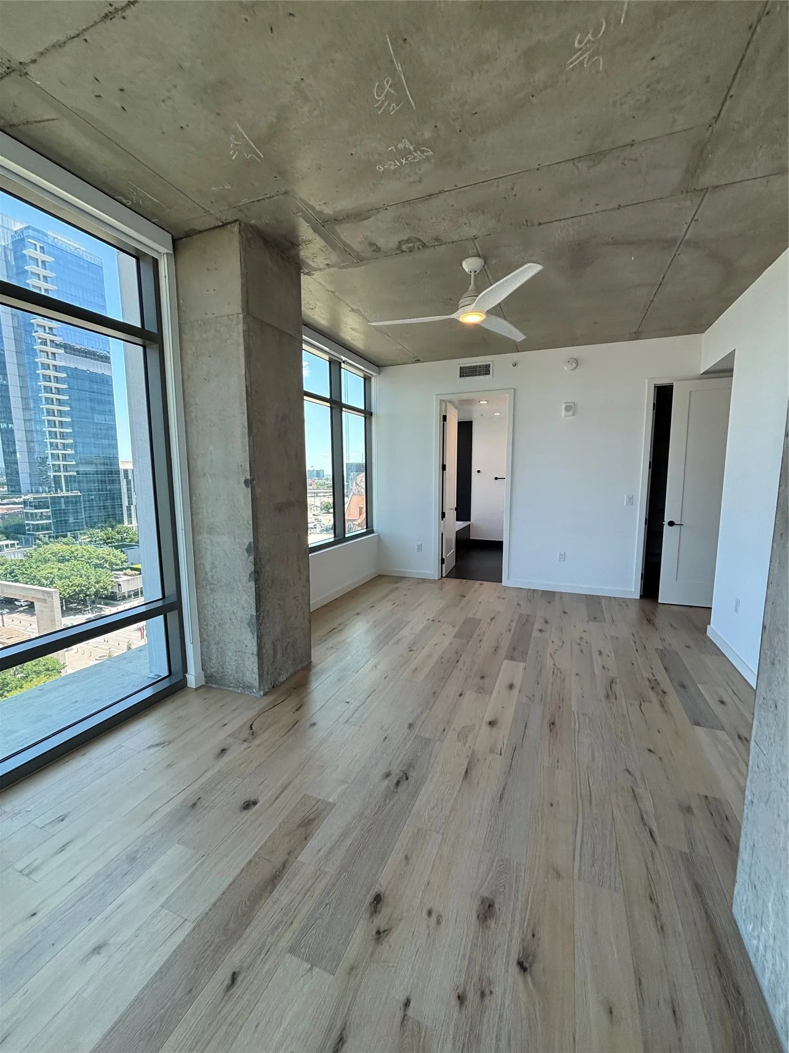 Apartment For Rent in Dallas County , 1801 N Pearl Street 3909, Dallas, Texas 75201, 2 Bedroom, 3 Bathroom, 2 Garage spaces, 1,459 Sqft, built in 2021, mls#21391496, Real Estate Agent in Dallas, Homes For Rent in Dallas county, Homes For Rent in Dallas, Realtor in Dallas Texas, Real Estate Brokerage Independent Realty Texas, Luminita Cordes Realtor