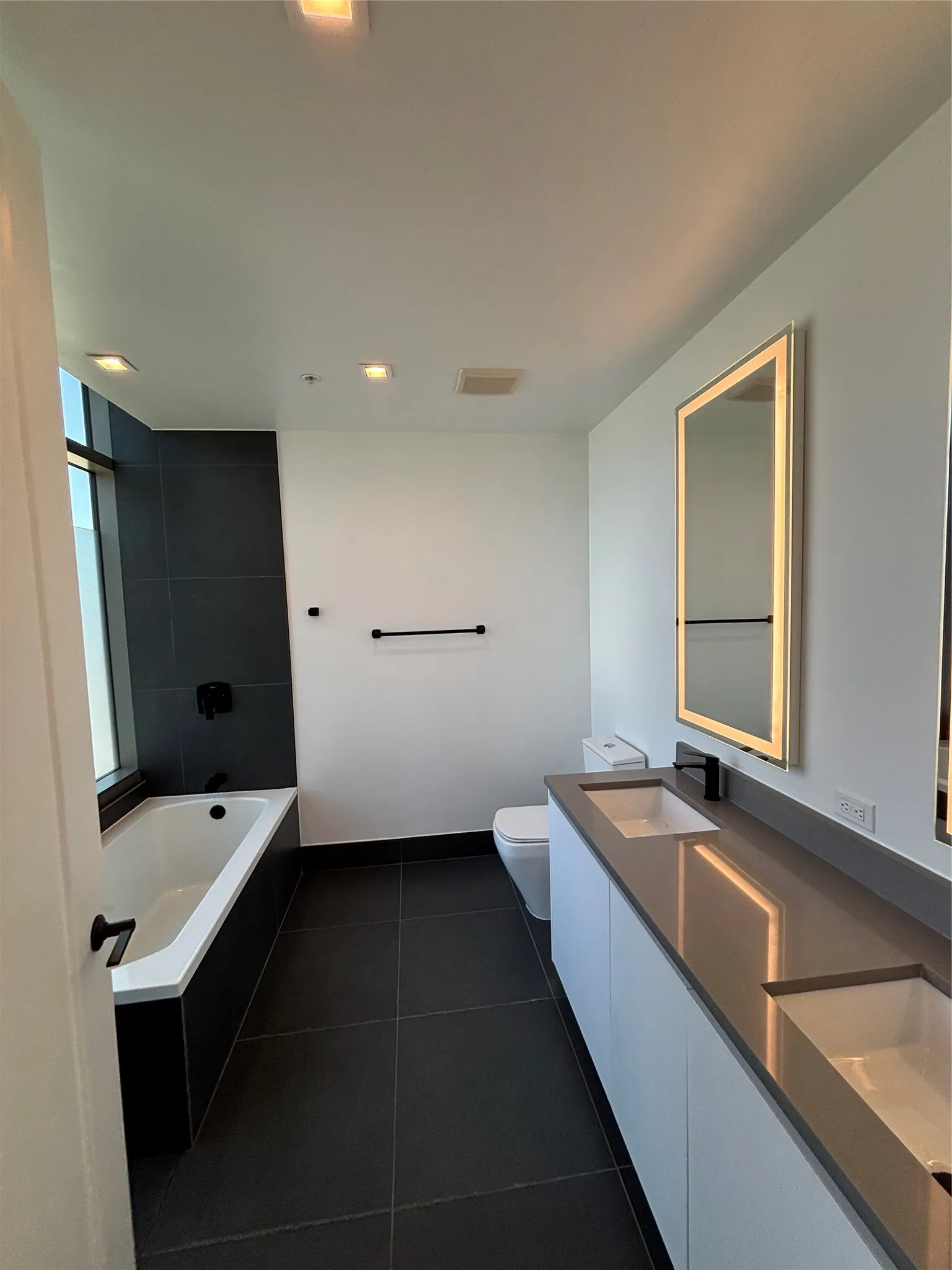 Apartment For Rent in Dallas County , 1801 N Pearl Street 3909, Dallas, Texas 75201, 2 Bedroom, 3 Bathroom, 2 Garage spaces, 1,459 Sqft, built in 2021, mls#21391496, Real Estate Agent in Dallas, Homes For Rent in Dallas county, Homes For Rent in Dallas, Realtor in Dallas Texas, Real Estate Brokerage Independent Realty Texas, Luminita Cordes Realtor