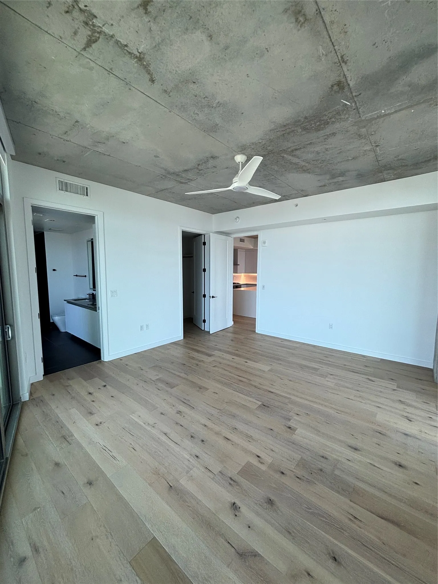 Apartment For Rent in Dallas County , 1801 N Pearl Street 3909, Dallas, Texas 75201, 2 Bedroom, 3 Bathroom, 2 Garage spaces, 1,459 Sqft, built in 2021, mls#21391496, Real Estate Agent in Dallas, Homes For Rent in Dallas county, Homes For Rent in Dallas, Realtor in Dallas Texas, Real Estate Brokerage Independent Realty Texas, Luminita Cordes Realtor