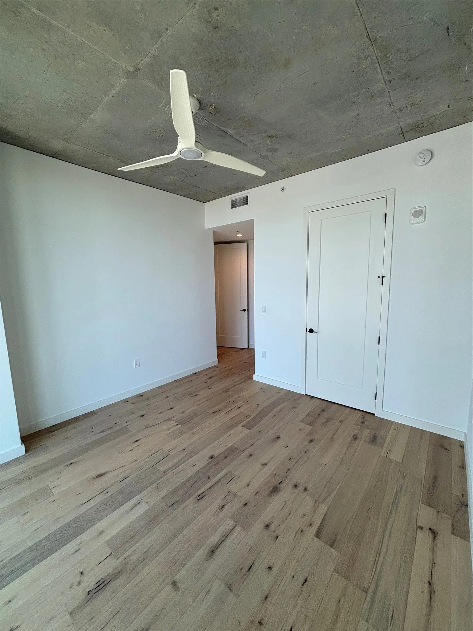 Apartment For Rent in Dallas County , 1801 N Pearl Street 3110, Dallas, Texas 75201, 3 Bedroom, 2 Bathroom, 3 Garage spaces, 1,396 Sqft, built in 2021, mls#21391499, Real Estate Agent in Dallas, Homes For Rent in Dallas county, Homes For Rent in Dallas, Realtor in Dallas Texas, Real Estate Brokerage Independent Realty Texas, Luminita Cordes Realtor