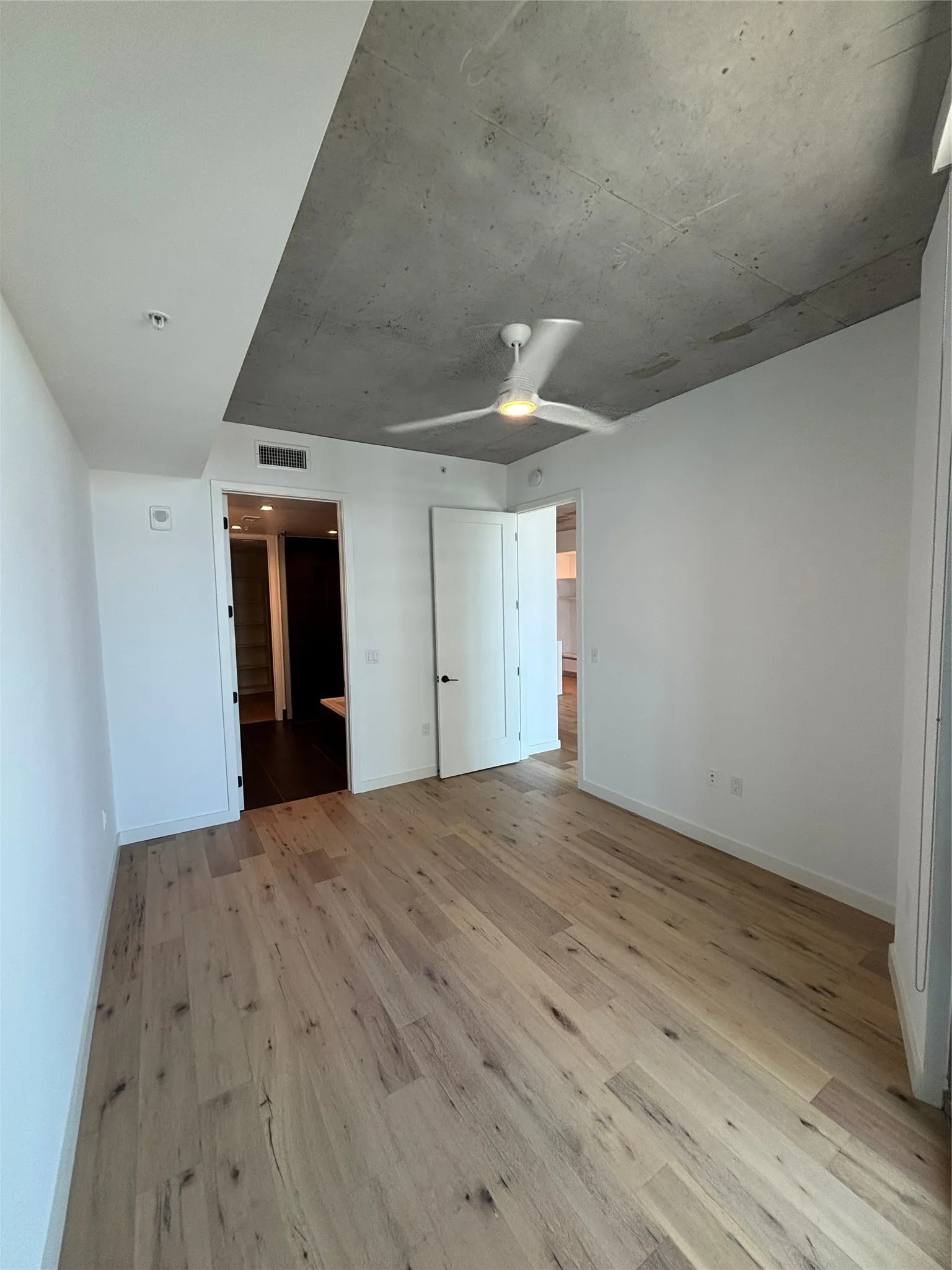 Apartment For Rent in Dallas County , 1801 N Pearl Street 3110, Dallas, Texas 75201, 3 Bedroom, 2 Bathroom, 3 Garage spaces, 1,396 Sqft, built in 2021, mls#21391499, Real Estate Agent in Dallas, Homes For Rent in Dallas county, Homes For Rent in Dallas, Realtor in Dallas Texas, Real Estate Brokerage Independent Realty Texas, Luminita Cordes Realtor