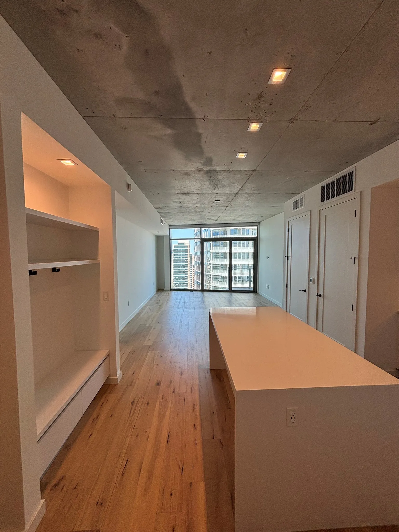 Apartment For Rent in Dallas County , 1801 N Pearl Street 3110, Dallas, Texas 75201, 3 Bedroom, 2 Bathroom, 3 Garage spaces, 1,396 Sqft, built in 2021, mls#21391499, Real Estate Agent in Dallas, Homes For Rent in Dallas county, Homes For Rent in Dallas, Realtor in Dallas Texas, Real Estate Brokerage Independent Realty Texas, Luminita Cordes Realtor