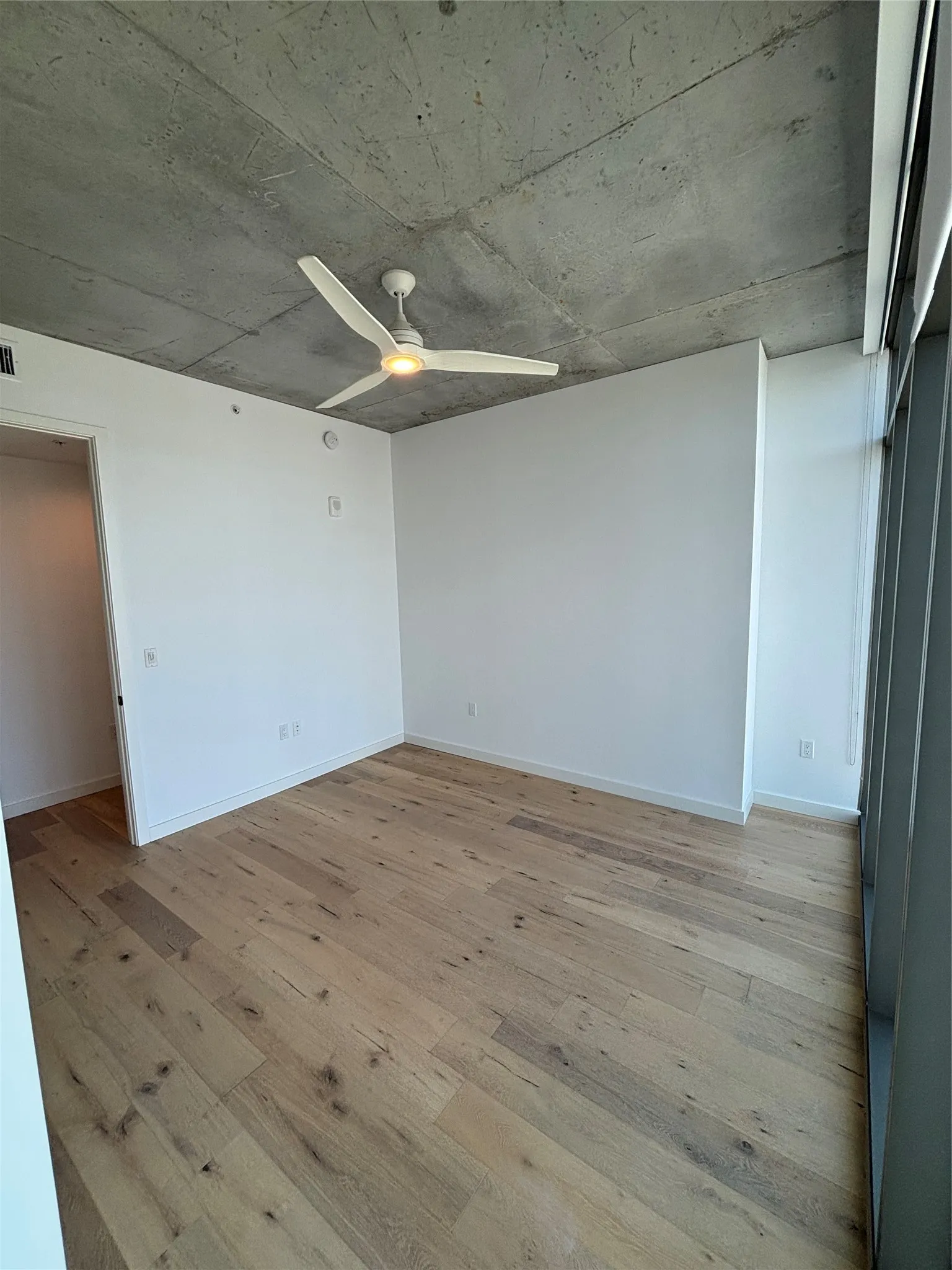 Apartment For Rent in Dallas County , 1801 N Pearl Street 3110, Dallas, Texas 75201, 3 Bedroom, 2 Bathroom, 3 Garage spaces, 1,396 Sqft, built in 2021, mls#21391499, Real Estate Agent in Dallas, Homes For Rent in Dallas county, Homes For Rent in Dallas, Realtor in Dallas Texas, Real Estate Brokerage Independent Realty Texas, Luminita Cordes Realtor