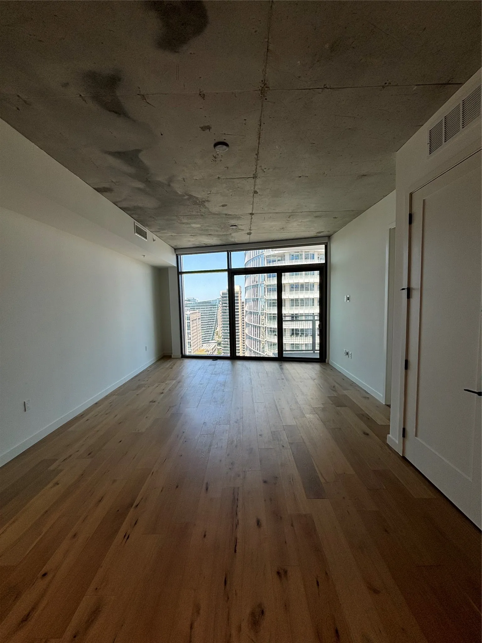 Apartment For Rent in Dallas County , 1801 N Pearl Street 3110, Dallas, Texas 75201, 3 Bedroom, 2 Bathroom, 3 Garage spaces, 1,396 Sqft, built in 2021, mls#21391499, Real Estate Agent in Dallas, Homes For Rent in Dallas county, Homes For Rent in Dallas, Realtor in Dallas Texas, Real Estate Brokerage Independent Realty Texas, Luminita Cordes Realtor