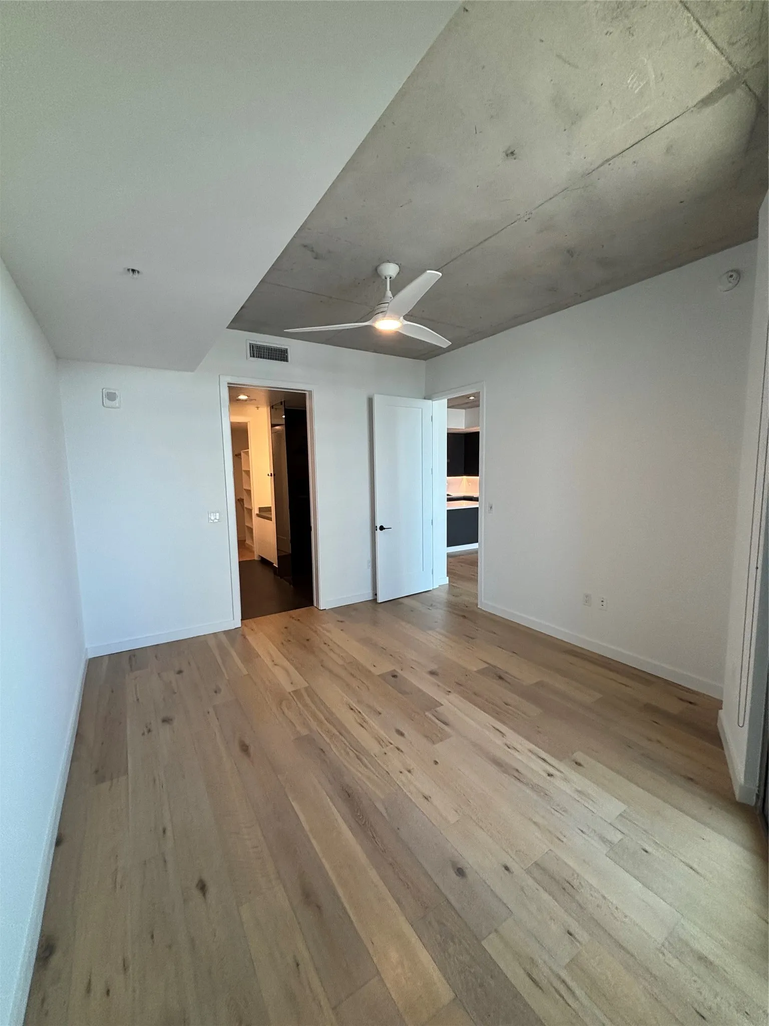 Apartment For Rent in Dallas County , 1801 N Pearl Street 3606, Dallas, Texas 75201, 2 Bedroom, 2 Bathroom, 2 Garage spaces, 1,149 Sqft, built in 2021, mls#21391502, Real Estate Agent in Dallas, Homes For Rent in Dallas county, Homes For Rent in Dallas, Realtor in Dallas Texas, Real Estate Brokerage Independent Realty Texas, Luminita Cordes Realtor