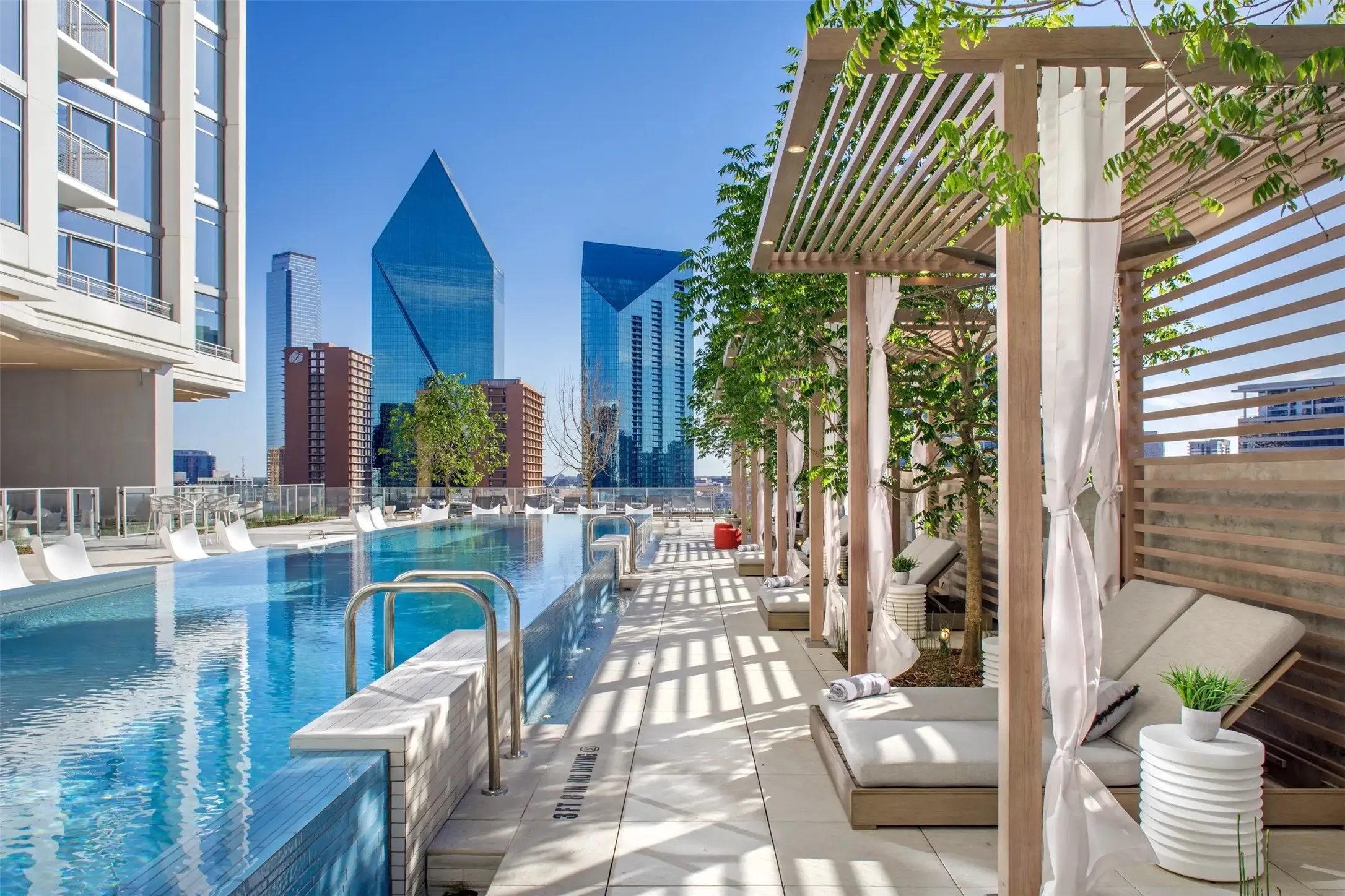 Apartment For Rent in Dallas County , 1801 N Pearl Street 3606, Dallas, Texas 75201, 2 Bedroom, 2 Bathroom, 2 Garage spaces, 1,149 Sqft, built in 2021, mls#21391502, Real Estate Agent in Dallas, Homes For Rent in Dallas county, Homes For Rent in Dallas, Realtor in Dallas Texas, Real Estate Brokerage Independent Realty Texas, Luminita Cordes Realtor