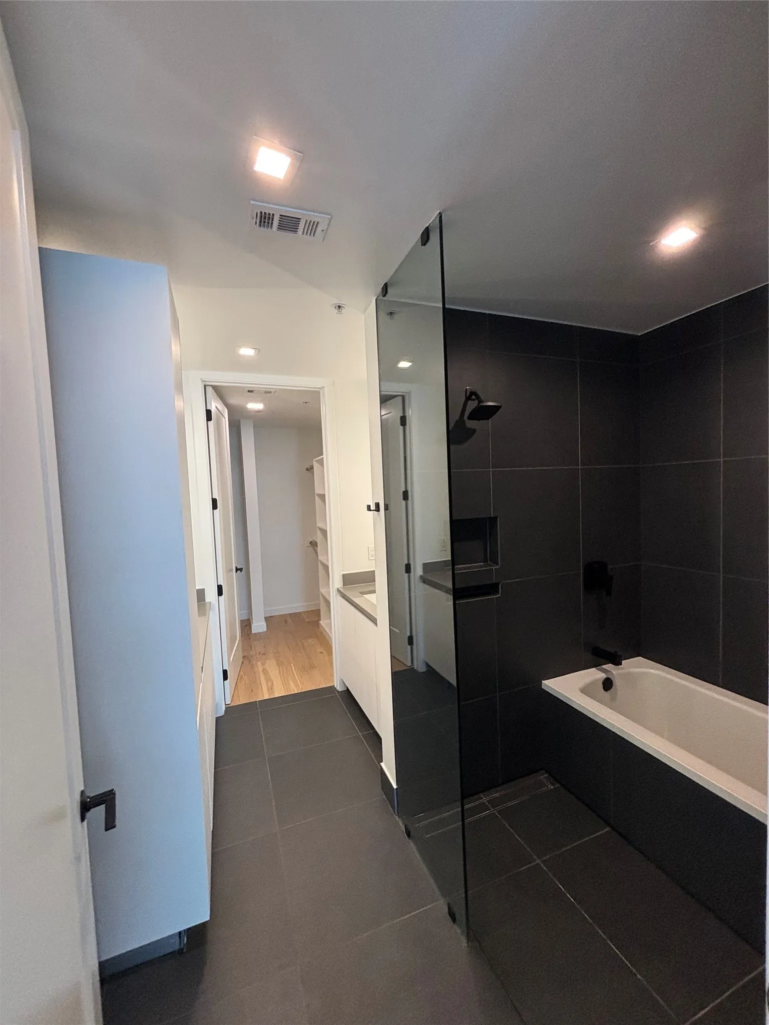 Apartment For Rent in Dallas County , 1801 N Pearl Street 3606, Dallas, Texas 75201, 2 Bedroom, 2 Bathroom, 2 Garage spaces, 1,149 Sqft, built in 2021, mls#21391502, Real Estate Agent in Dallas, Homes For Rent in Dallas county, Homes For Rent in Dallas, Realtor in Dallas Texas, Real Estate Brokerage Independent Realty Texas, Luminita Cordes Realtor