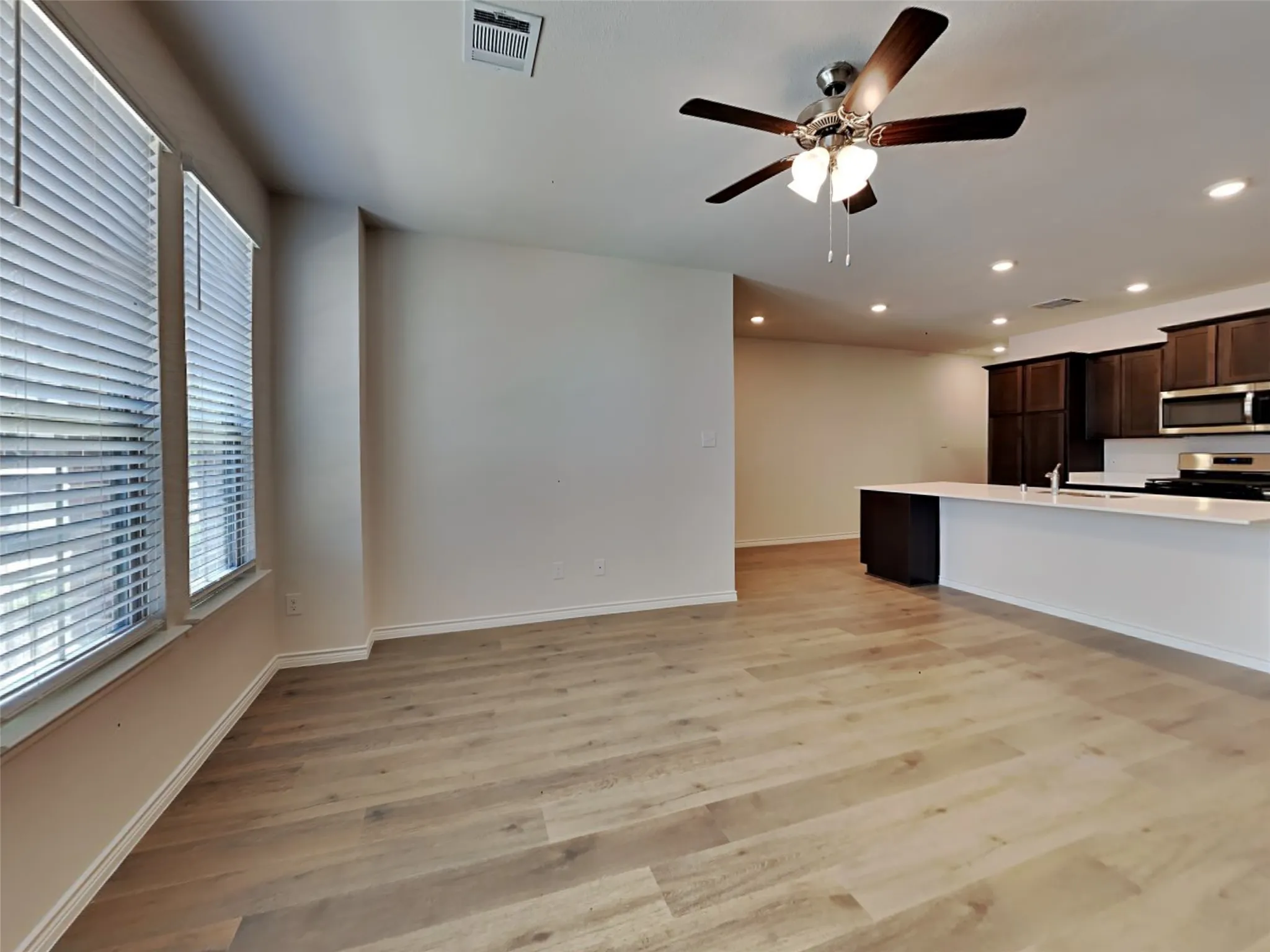 Townhouse For Rent in Dallas County , 2005 Buffalo Hill Drive, Mesquite, Texas 75149, 3 Bedroom, 3 Bathroom, 2 Garage spaces, 1,691 Sqft, built in 2022, mls#21391505, Real Estate Agent in Mesquite, Homes For Rent in Dallas county, Homes For Rent in Mesquite, Realtor in Mesquite Texas, Real Estate Brokerage Independent Realty Texas, Luminita Cordes Realtor