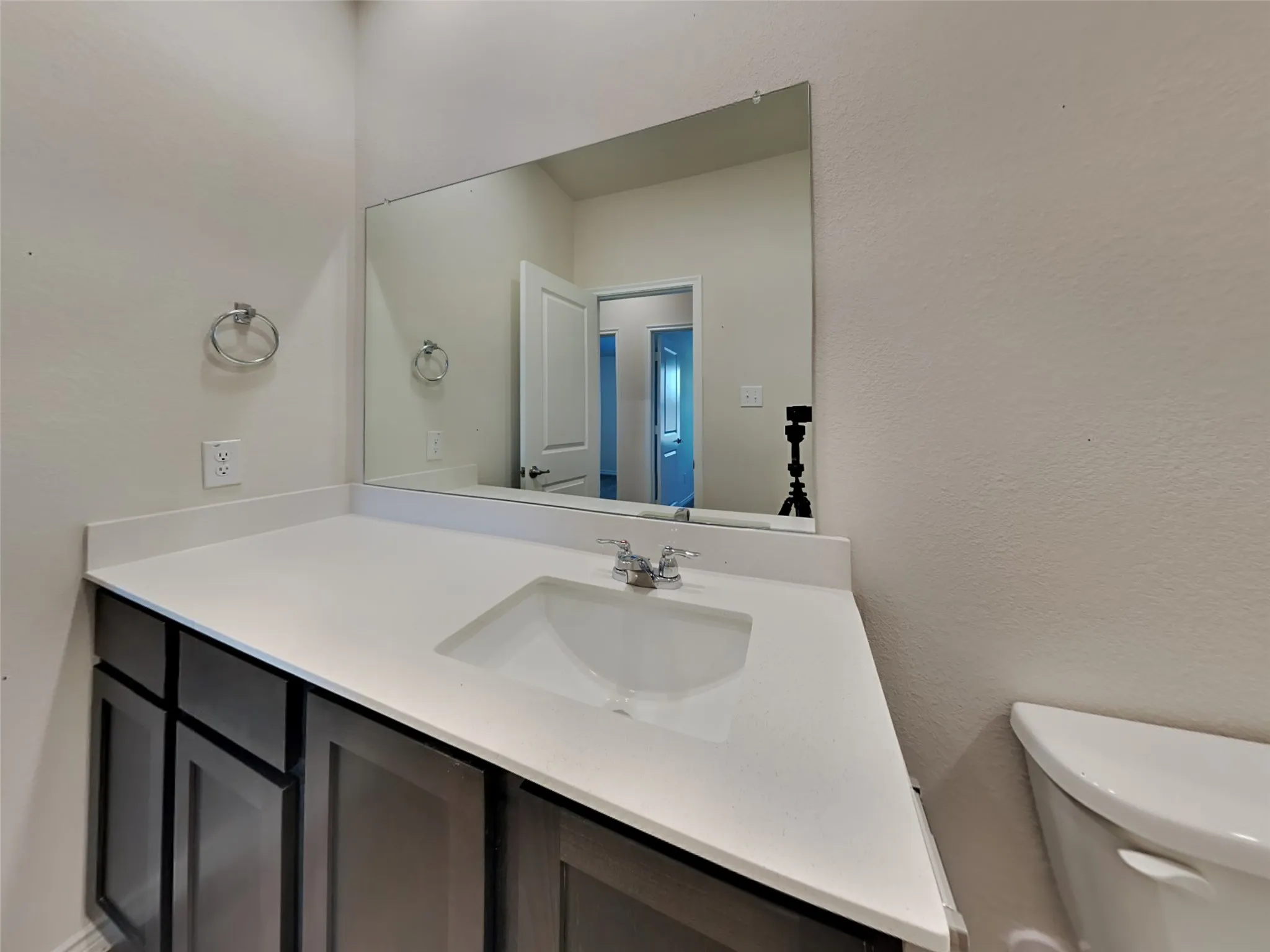 Townhouse For Rent in Dallas County , 2005 Buffalo Hill Drive, Mesquite, Texas 75149, 3 Bedroom, 3 Bathroom, 2 Garage spaces, 1,691 Sqft, built in 2022, mls#21391505, Real Estate Agent in Mesquite, Homes For Rent in Dallas county, Homes For Rent in Mesquite, Realtor in Mesquite Texas, Real Estate Brokerage Independent Realty Texas, Luminita Cordes Realtor