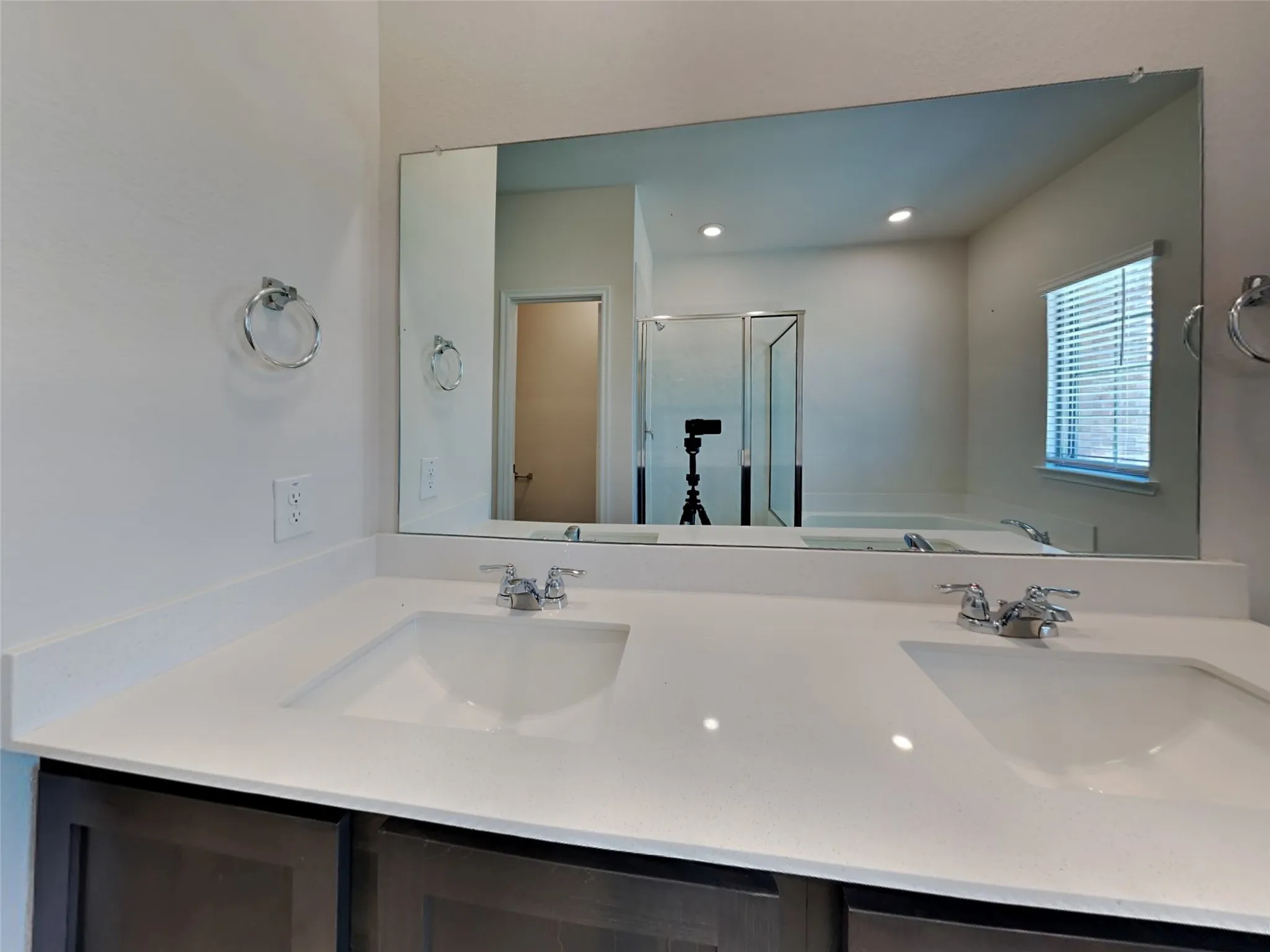 Townhouse For Rent in Dallas County , 2005 Buffalo Hill Drive, Mesquite, Texas 75149, 3 Bedroom, 3 Bathroom, 2 Garage spaces, 1,691 Sqft, built in 2022, mls#21391505, Real Estate Agent in Mesquite, Homes For Rent in Dallas county, Homes For Rent in Mesquite, Realtor in Mesquite Texas, Real Estate Brokerage Independent Realty Texas, Luminita Cordes Realtor