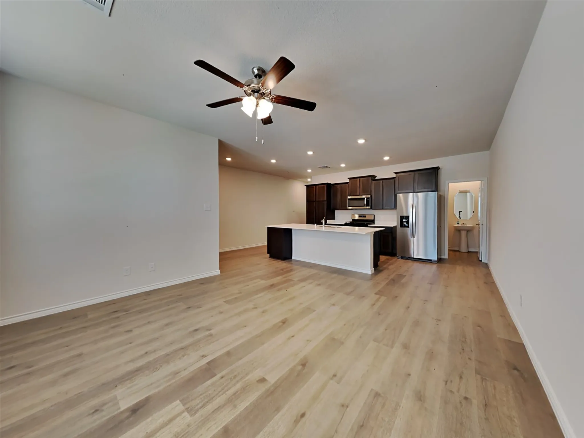 Townhouse For Rent in Dallas County , 2005 Buffalo Hill Drive, Mesquite, Texas 75149, 3 Bedroom, 3 Bathroom, 2 Garage spaces, 1,691 Sqft, built in 2022, mls#21391505, Real Estate Agent in Mesquite, Homes For Rent in Dallas county, Homes For Rent in Mesquite, Realtor in Mesquite Texas, Real Estate Brokerage Independent Realty Texas, Luminita Cordes Realtor