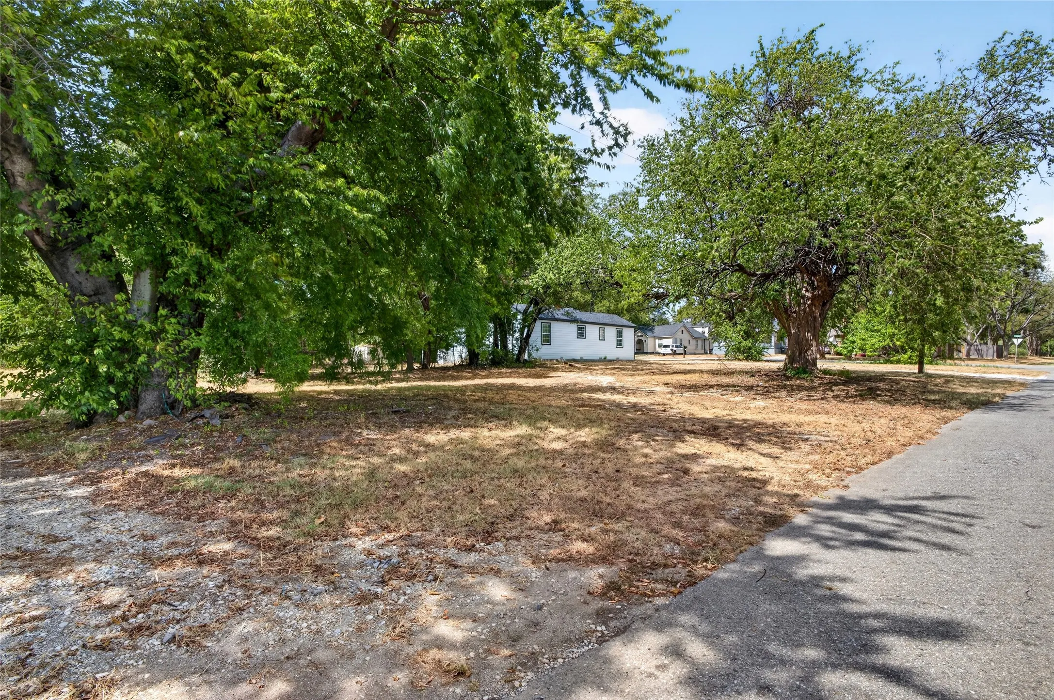 Unimproved Land For Sale in Grayson County , 000 Bond Street, Denison, Texas 75020, 0, 0, Garage spaces, 0 Sqft, built in 0, mls#21386300, Real Estate Agent in Denison, Homes For Sale in Grayson county, Homes For Sale in Denison, Realtor in Denison Texas, Real Estate Brokerage Independent Realty Texas, Luminita Cordes Realtor