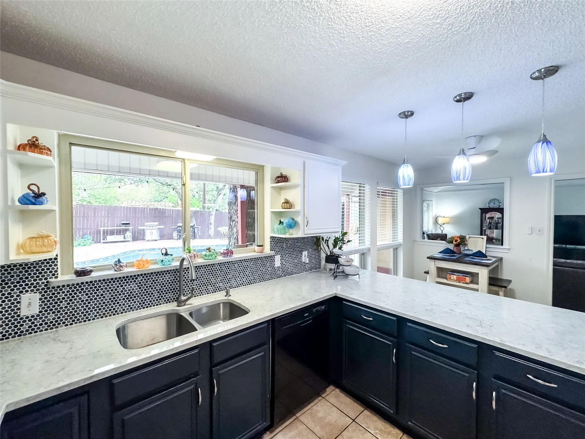 Single Family Residence For Sale in Tarrant County , 4805 Bonneville Drive, Arlington, Texas 76016, 3 Bedroom, 2 Bathroom, 2 Garage spaces, 1,853 Sqft, built in 1975, mls#21391522, Real Estate Agent in Arlington, Homes For Sale in Tarrant county, Homes For Sale in Arlington, Realtor in Arlington Texas, Real Estate Brokerage Independent Realty Texas, Luminita Cordes Realtor