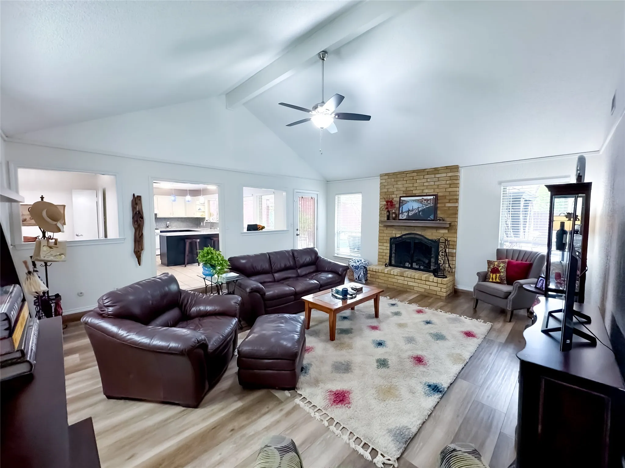 Single Family Residence For Sale in Tarrant County , 4805 Bonneville Drive, Arlington, Texas 76016, 3 Bedroom, 2 Bathroom, 2 Garage spaces, 1,853 Sqft, built in 1975, mls#21391522, Real Estate Agent in Arlington, Homes For Sale in Tarrant county, Homes For Sale in Arlington, Realtor in Arlington Texas, Real Estate Brokerage Independent Realty Texas, Luminita Cordes Realtor