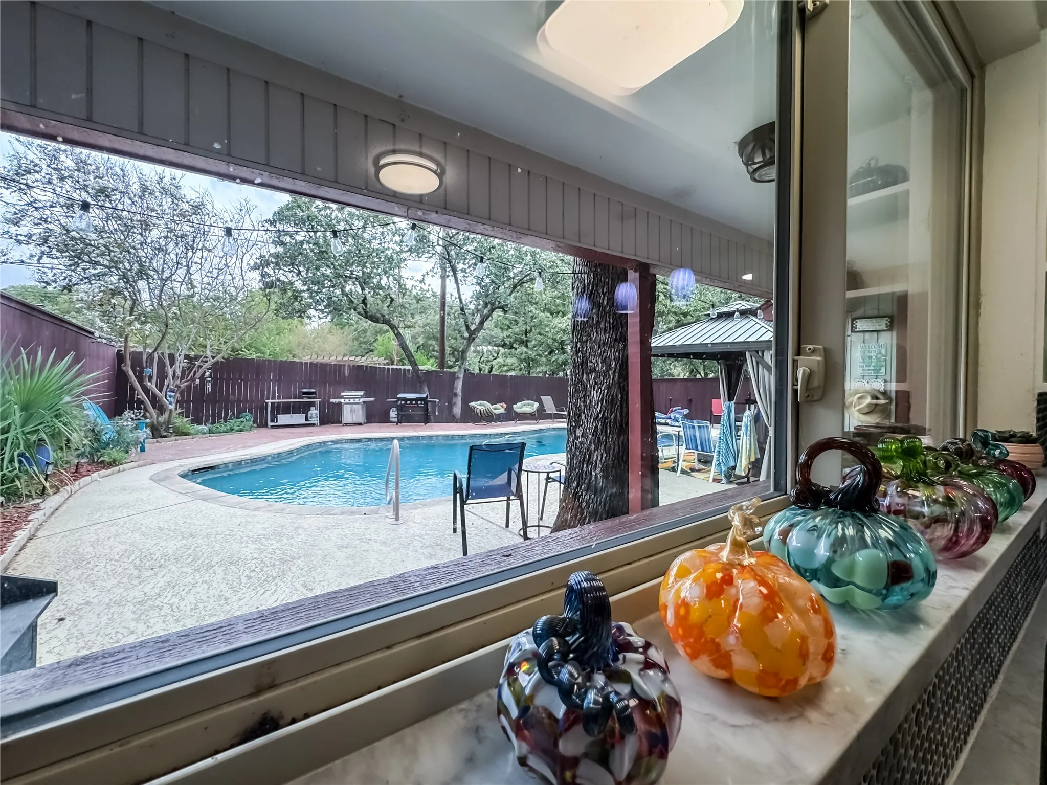 Single Family Residence For Sale in Tarrant County , 4805 Bonneville Drive, Arlington, Texas 76016, 3 Bedroom, 2 Bathroom, 2 Garage spaces, 1,853 Sqft, built in 1975, mls#21391522, Real Estate Agent in Arlington, Homes For Sale in Tarrant county, Homes For Sale in Arlington, Realtor in Arlington Texas, Real Estate Brokerage Independent Realty Texas, Luminita Cordes Realtor