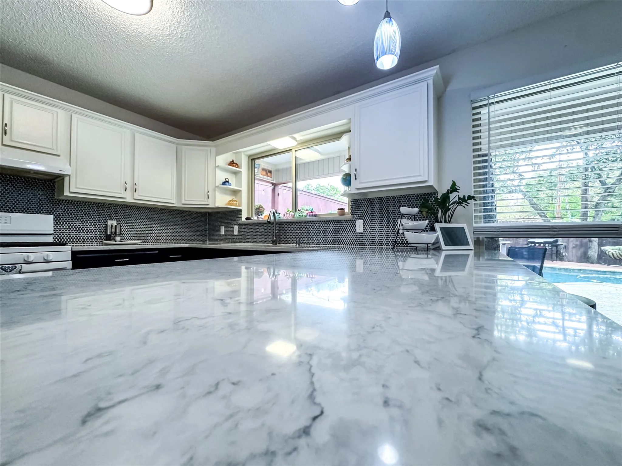Single Family Residence For Sale in Tarrant County , 4805 Bonneville Drive, Arlington, Texas 76016, 3 Bedroom, 2 Bathroom, 2 Garage spaces, 1,853 Sqft, built in 1975, mls#21391522, Real Estate Agent in Arlington, Homes For Sale in Tarrant county, Homes For Sale in Arlington, Realtor in Arlington Texas, Real Estate Brokerage Independent Realty Texas, Luminita Cordes Realtor